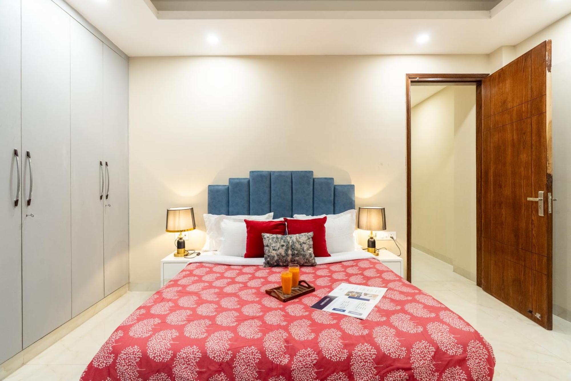 Apartment Homlee-saket Anupam Stylish 3bhk In South Delhi