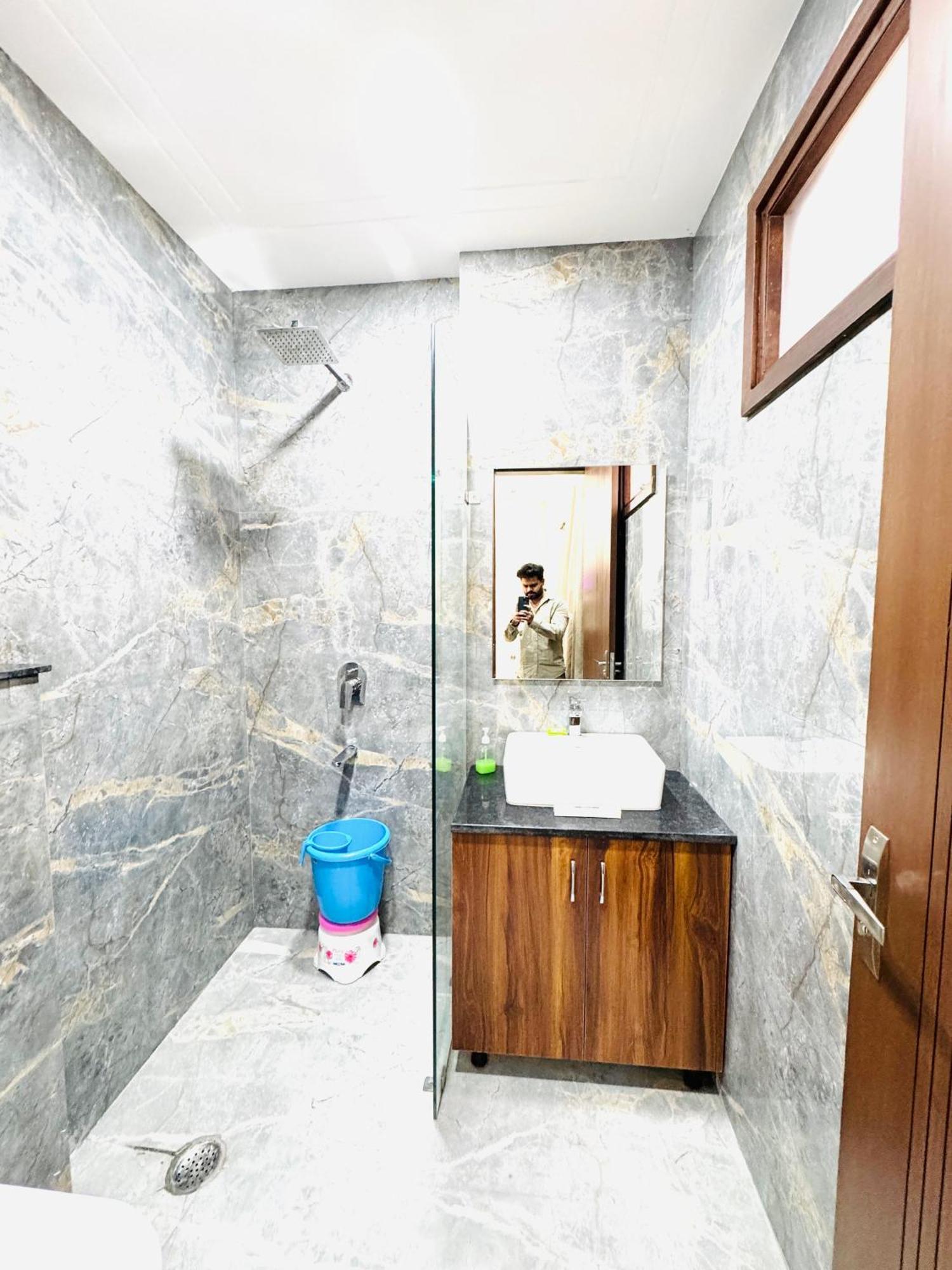 Apartment Fortune Home Service Apartment Studio, J-267 Saket New Delhi