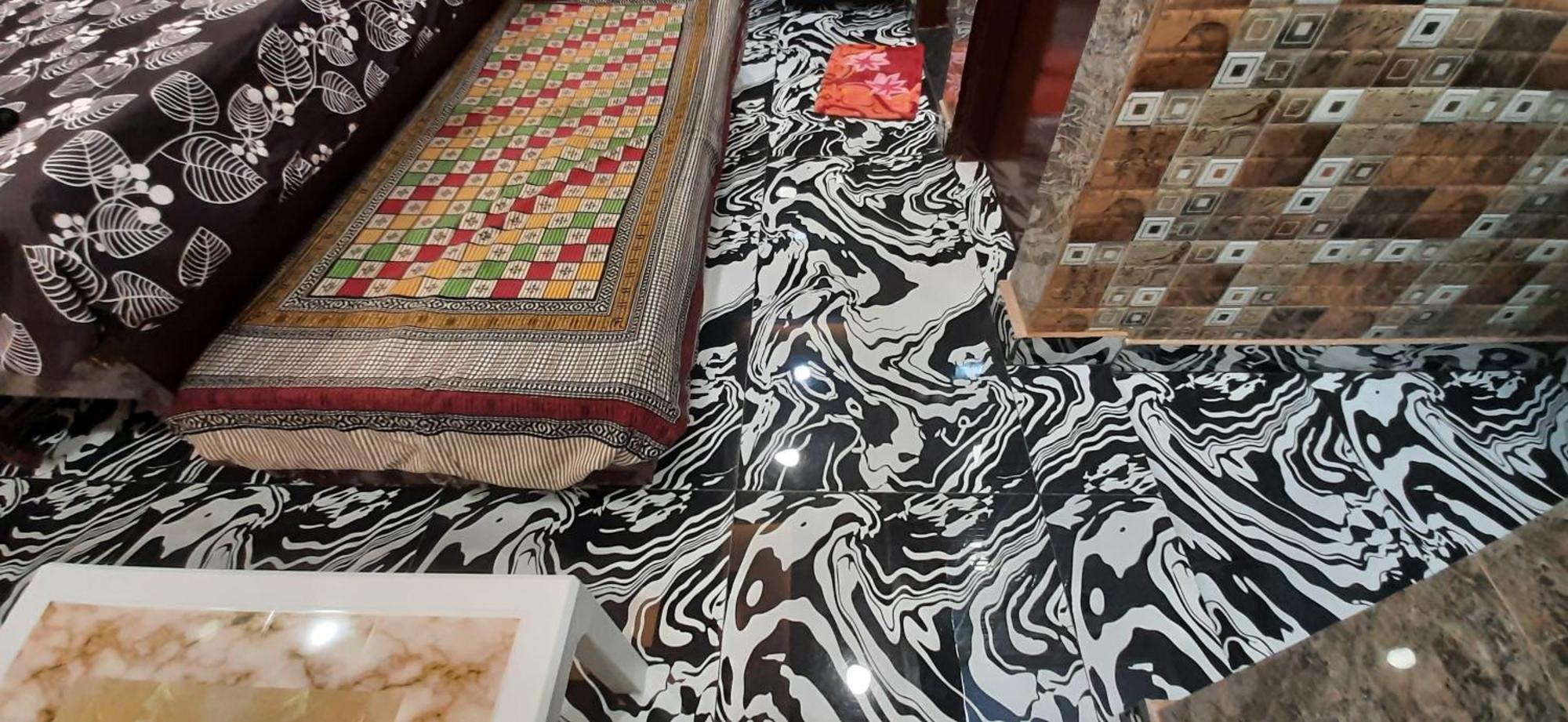 Apartment Aggarwal Independent Fully Ac With Private Kitchen For Self Cooking Having Utensils And Fridge And Washroom Along With Facilities Of Your Sweet Home, High Speed Wifi, Fridge , Smart Tv , Work Desk