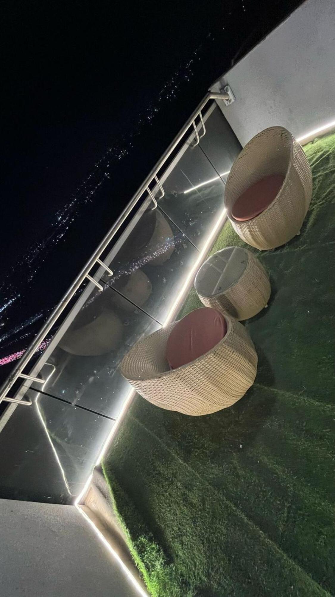 Supernova Luxury Stays In Noida
