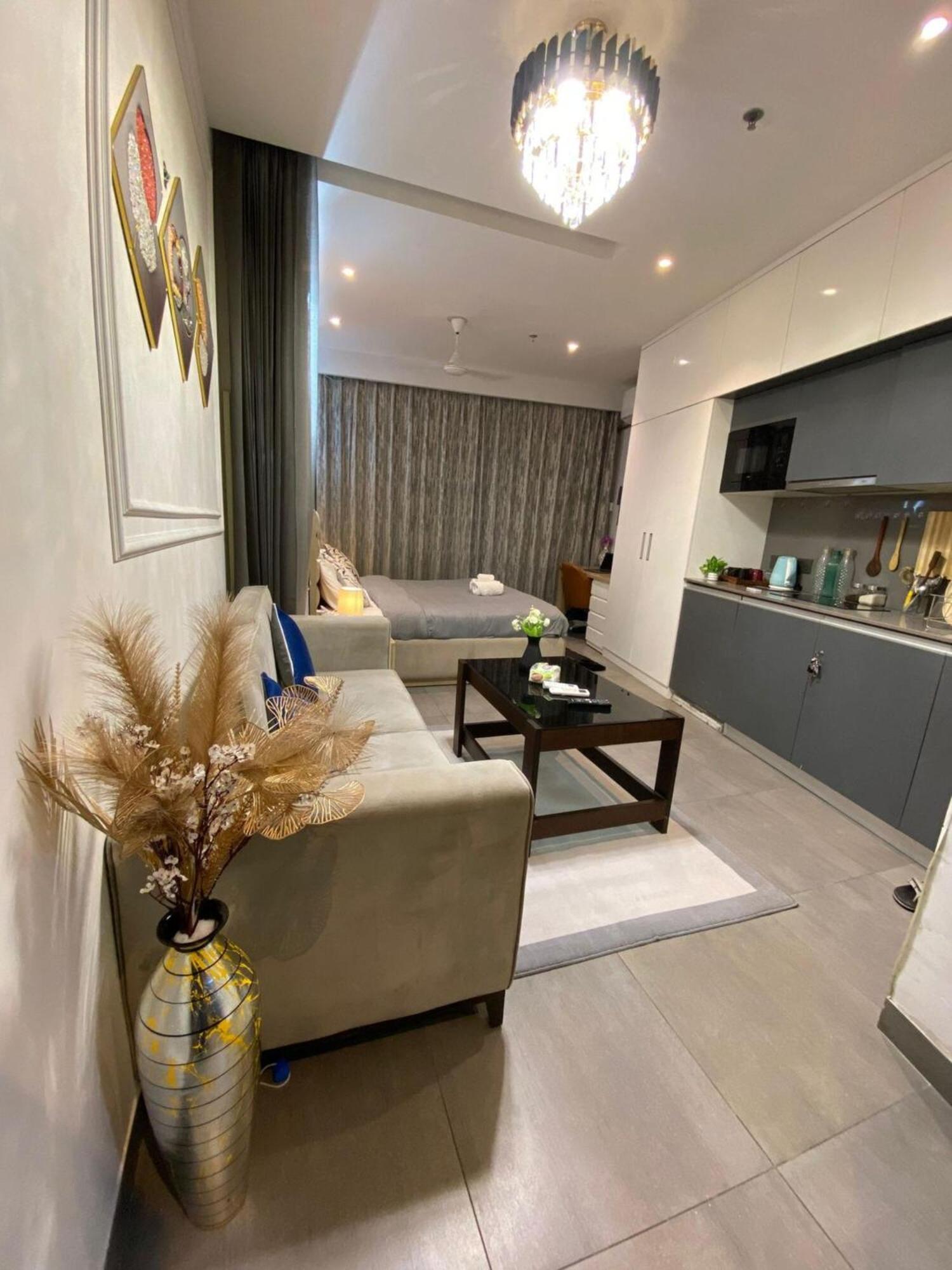 Supernova Luxury Stays In Noida *