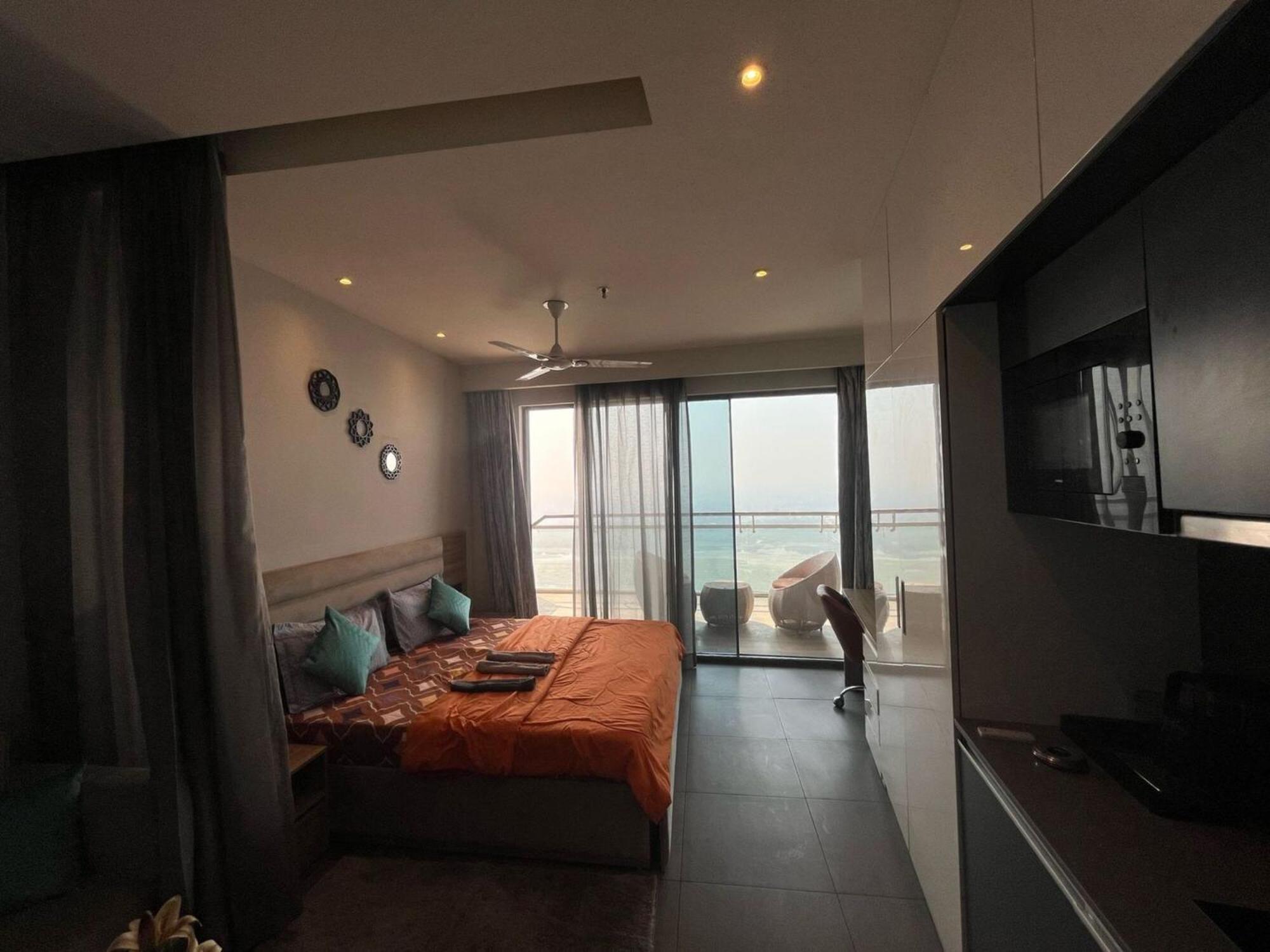 Apartment Supernova Luxury Stays In Noida New Delhi