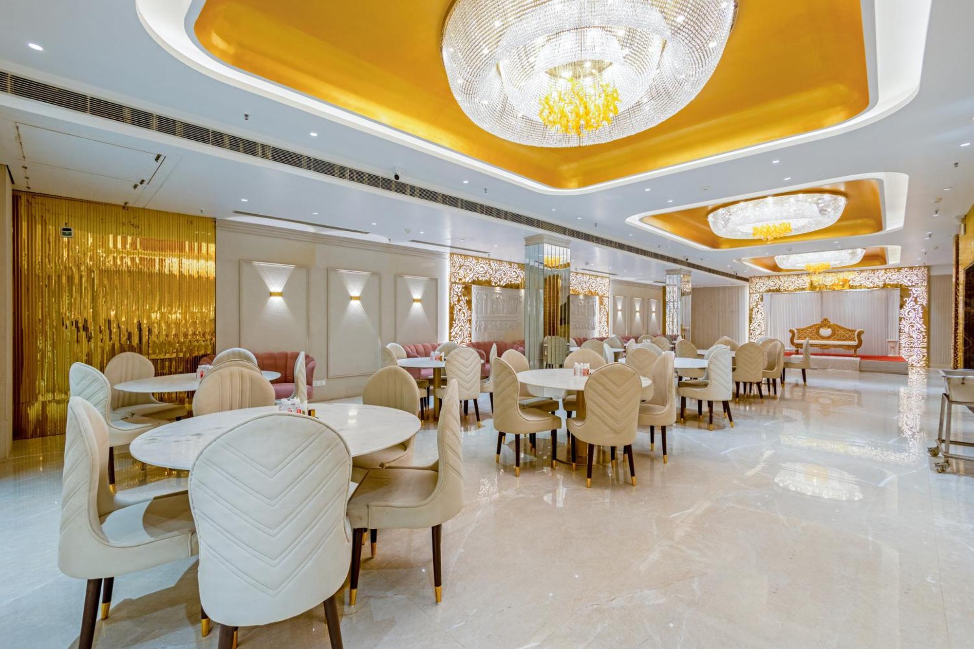 Hotel Ginger Palace Delhi Airport 4*