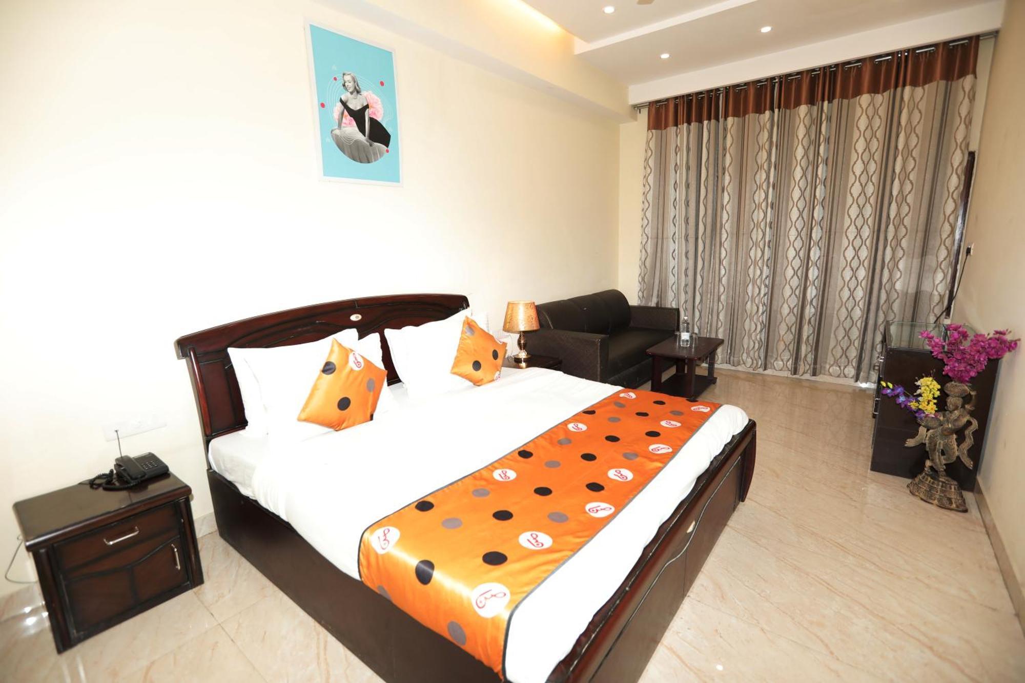 Star View '2mins From Metro Station Near 5mins Distance Railway Station 3*