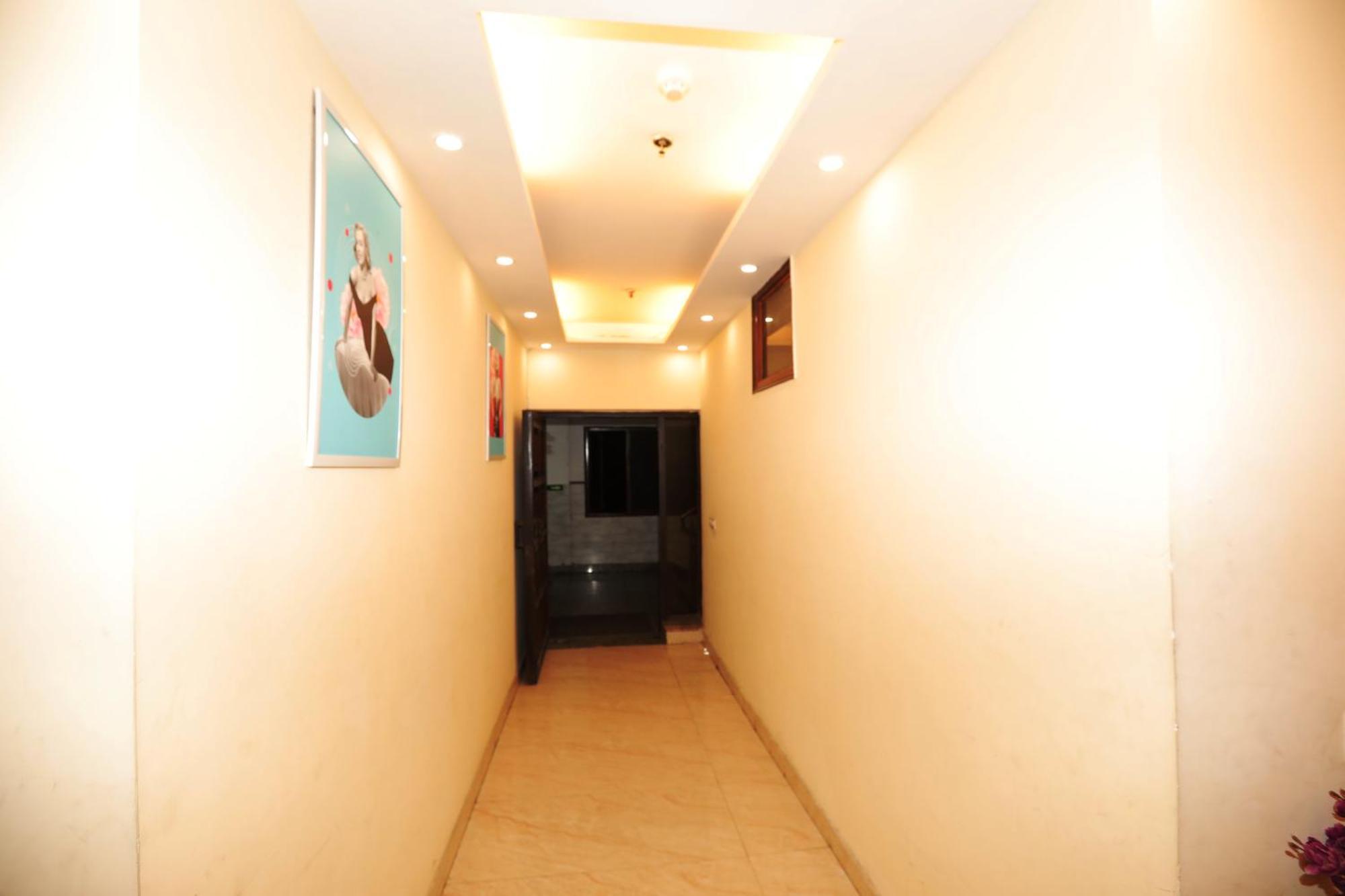 Star View '2mins From Metro Station Near 5mins Distance Railway Station Hotel New Delhi