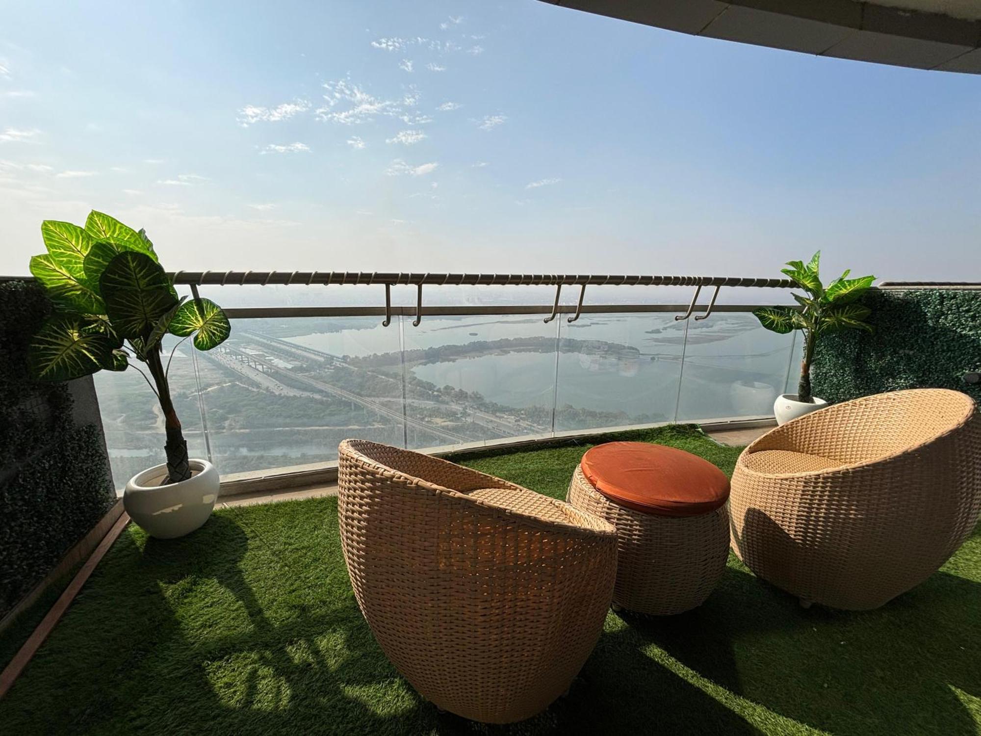 Aparthotel Loft Supernova Noida New Delhi