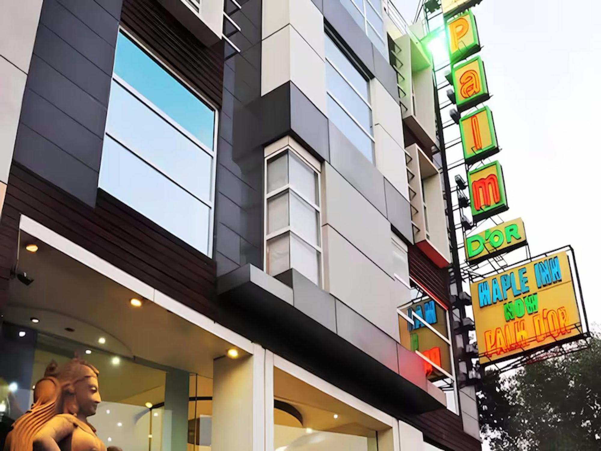 Hotel Palm Do'r - 02 Mins From Railway Station 3*