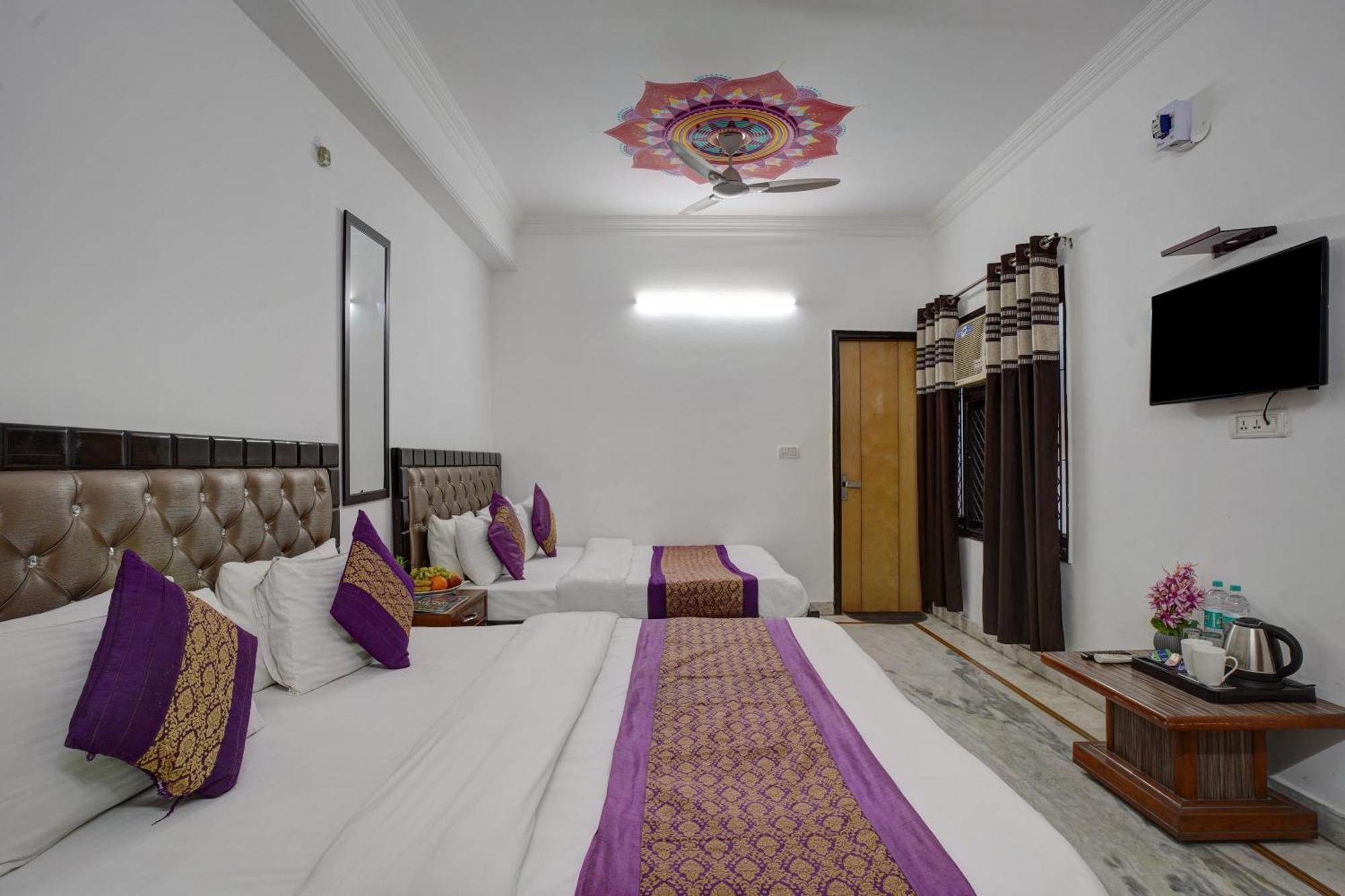 Hotel The Hindustan International - Traveller's Choice Award 2025 Of Winning 4*