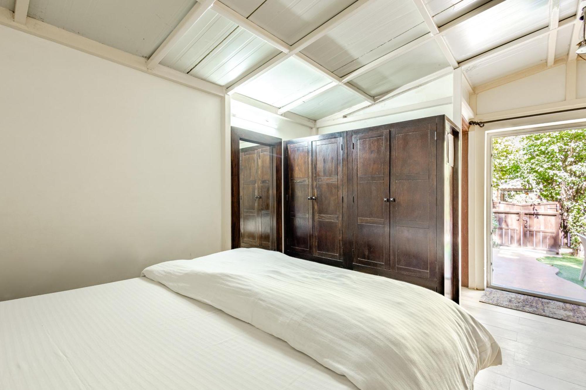 Cp - With Patio Bed & Breakfast New Delhi