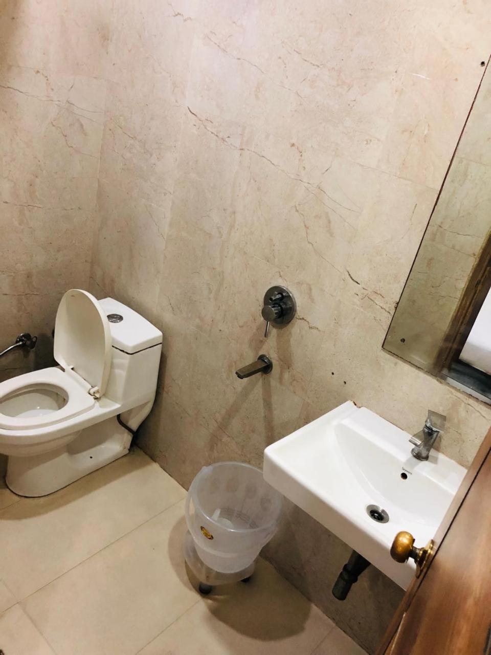 Hotel Ivy Plaza Near Igi Airport 4* New Delhi