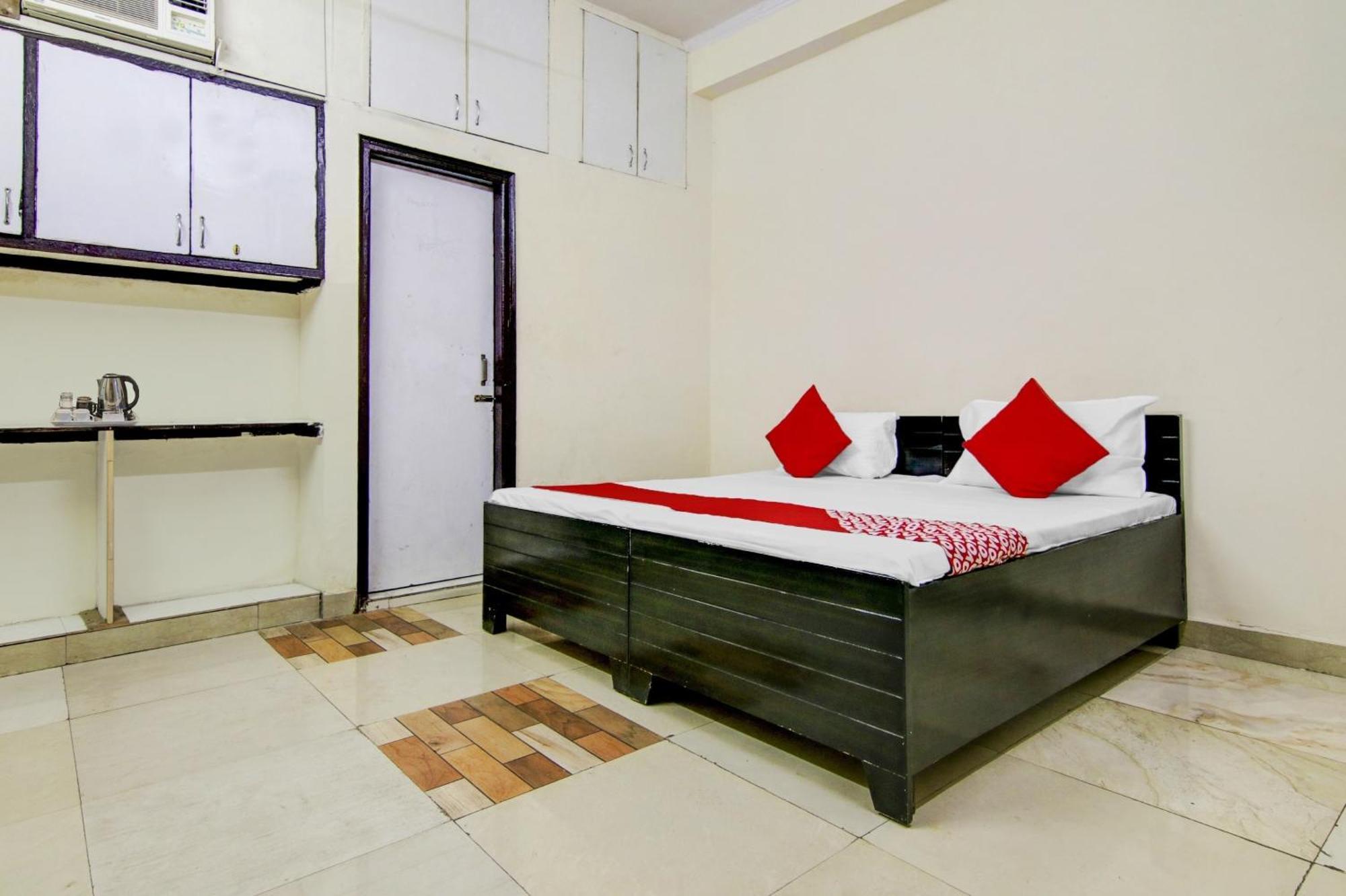 O Hansa Residency Near Akshardham 3* New Delhi
