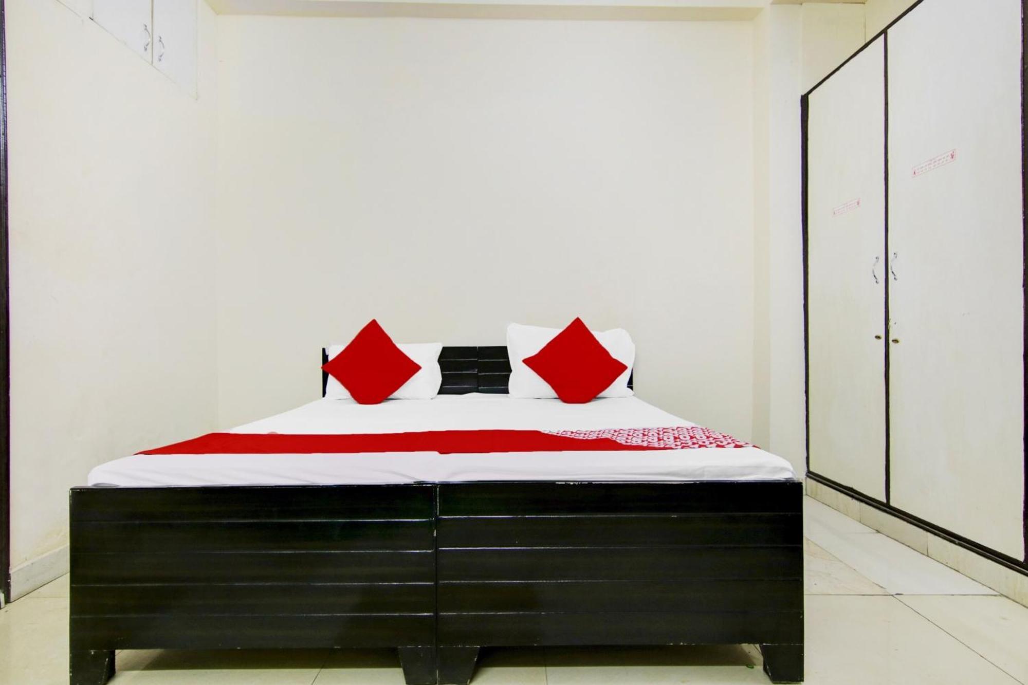 Hotel O Hansa Residency Near Akshardham