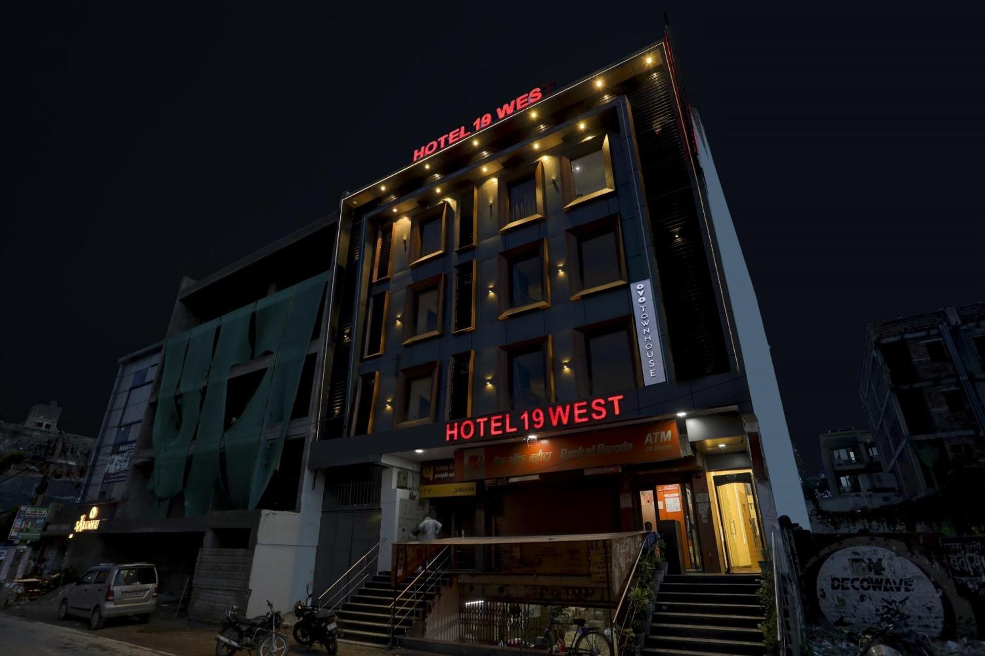 Townhouse West Near Udyog Nagar Metro Station 3* Nova Deli