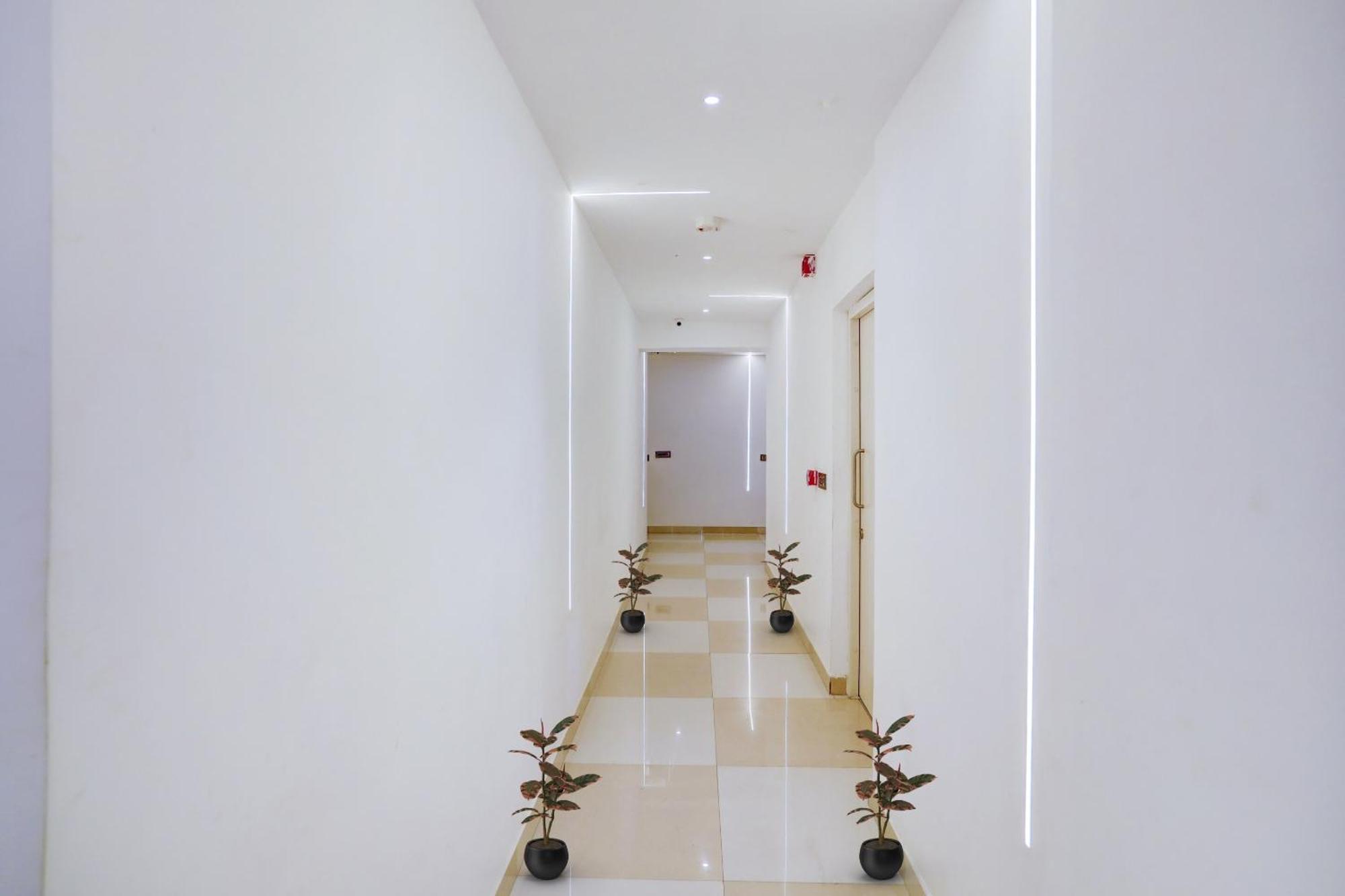 Townhouse West Near Udyog Nagar Metro Station Nova Deli