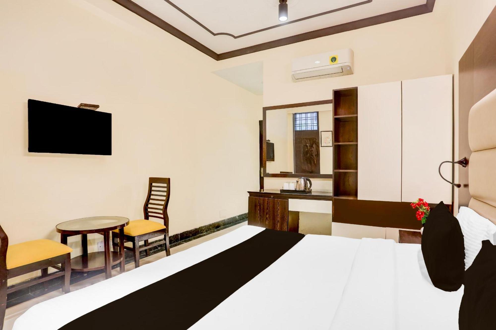 Airport Hotel Deep Palace Near International Airport Hotel