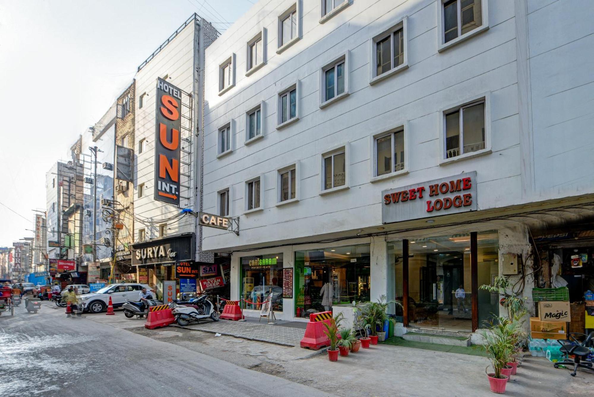Hotel Hotel Sweet Home Lodge - 2 Min From New Delhi Railway Station New Delhi