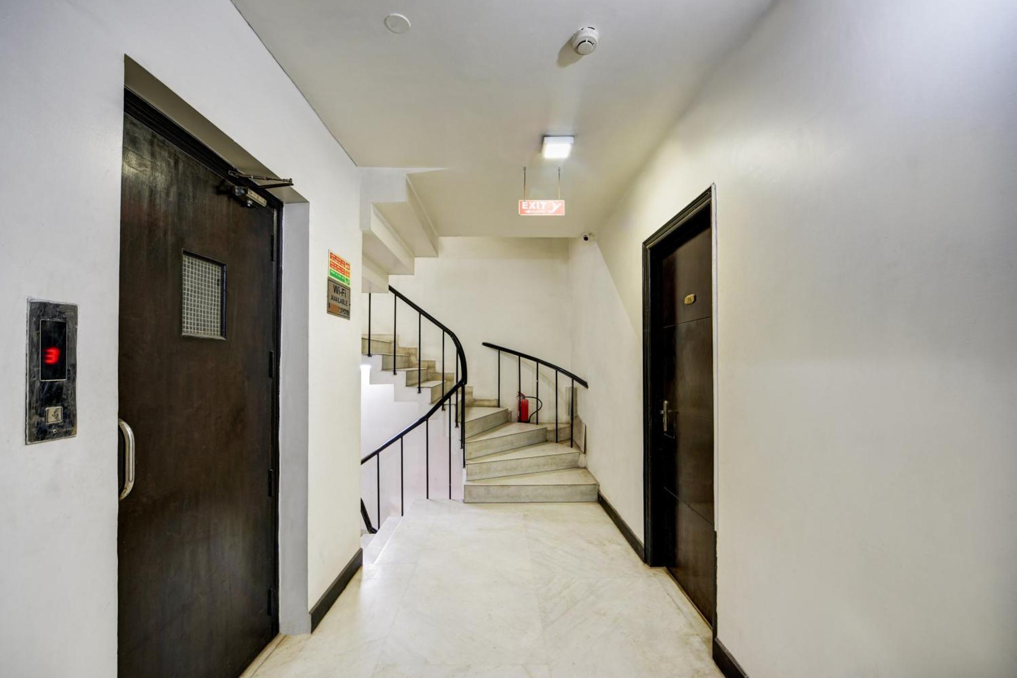 Hotel Sweet Home Lodge - 2 Min From New Delhi Railway Station 3* New Delhi