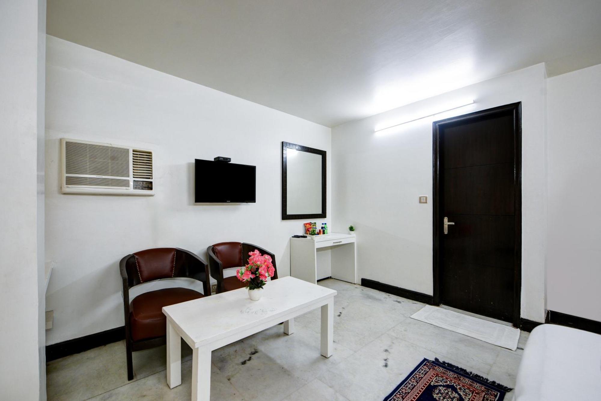 Hotel Hotel Sweet Home Lodge - 2 Min From New Delhi Railway Station New Delhi