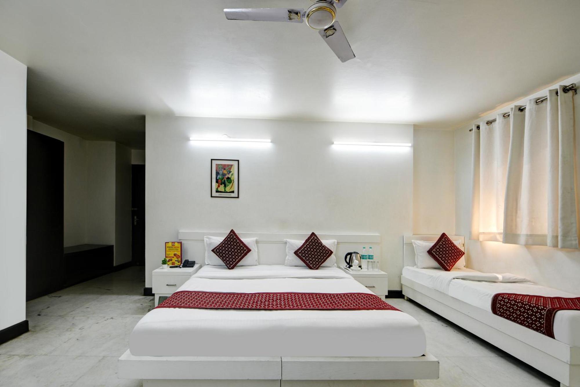 Hotel Hotel Sweet Home Lodge - 2 Min From New Delhi Railway Station