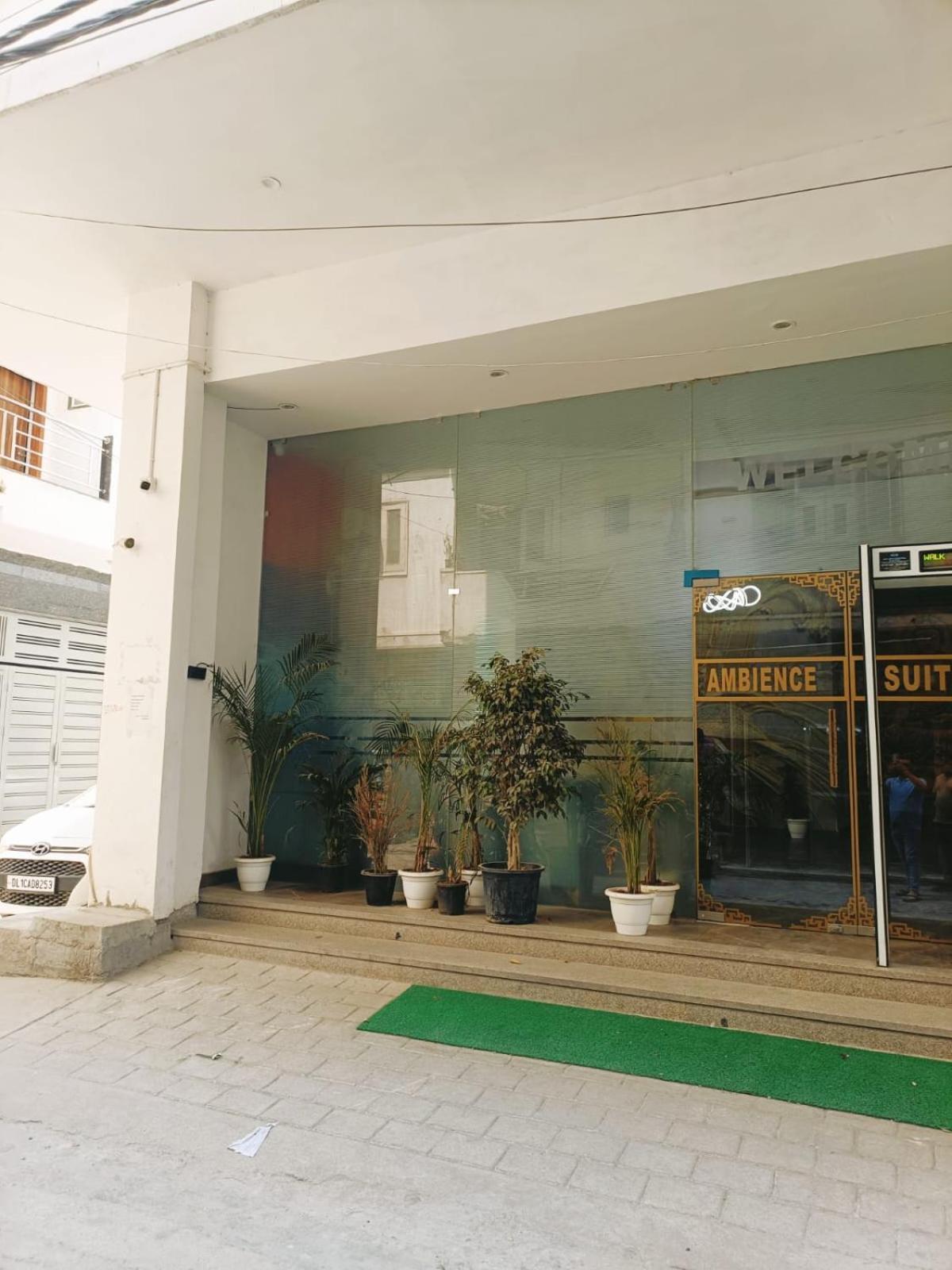 Tela Near Igi Airport Delhi Hotel