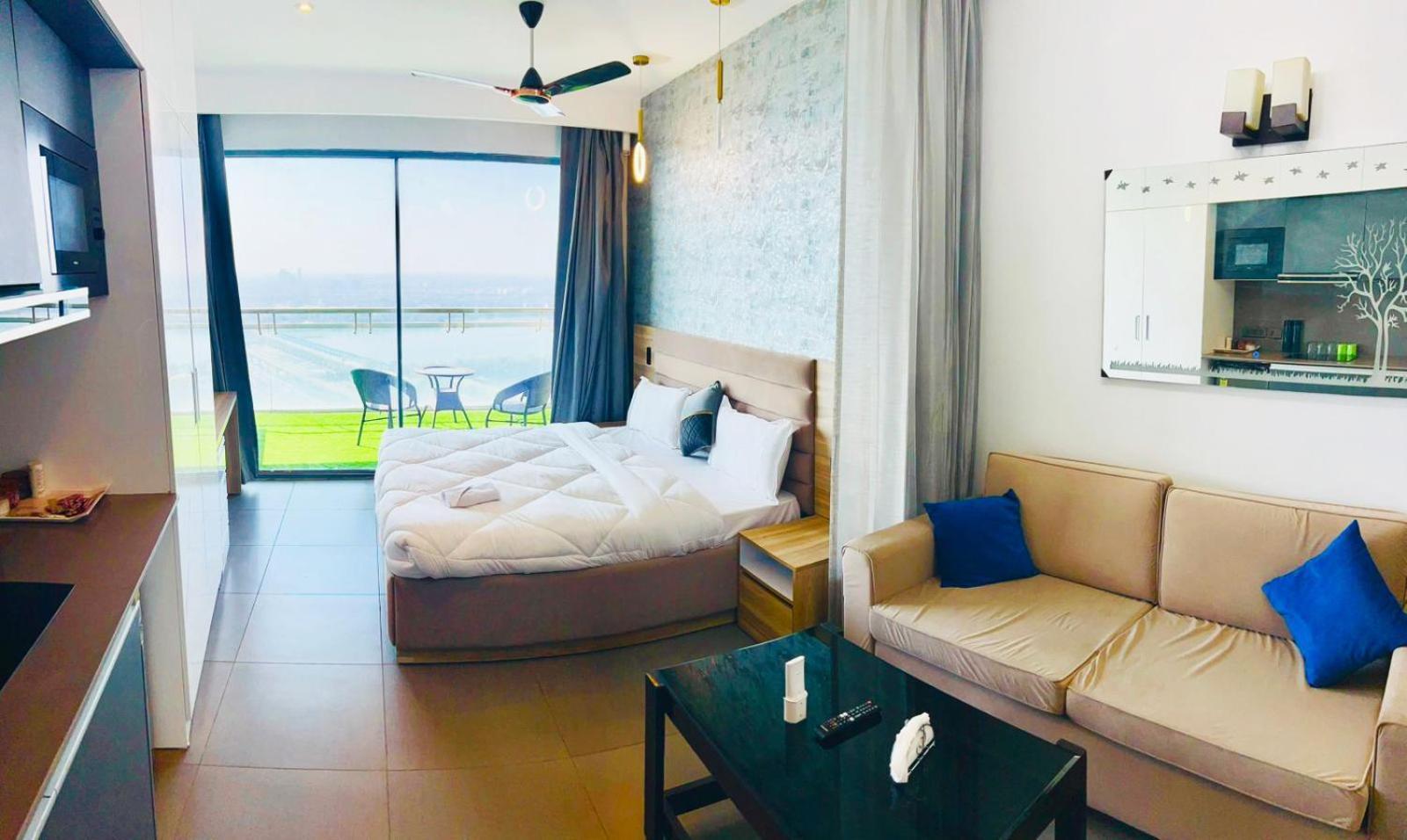 Apartment Supernova Luxury Stays In Noida