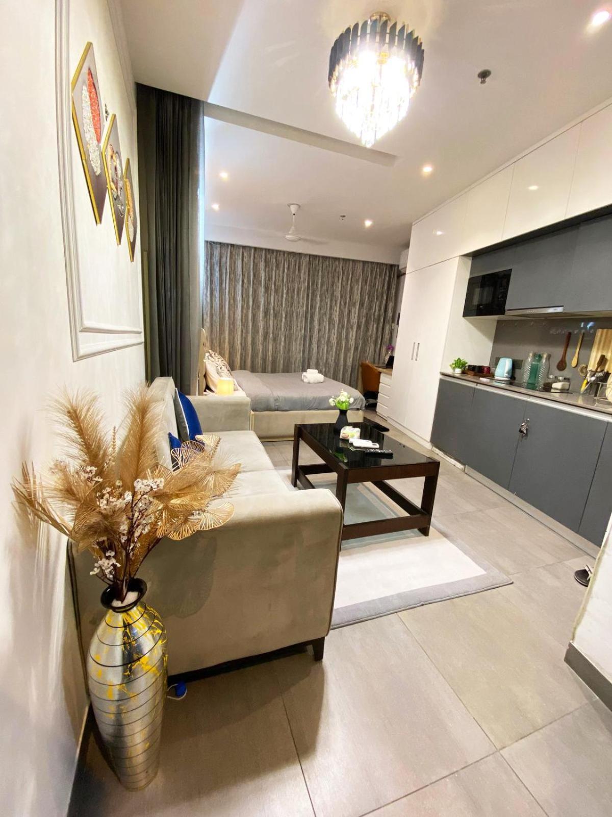 Supernova Luxury Stays In Noida New Delhi