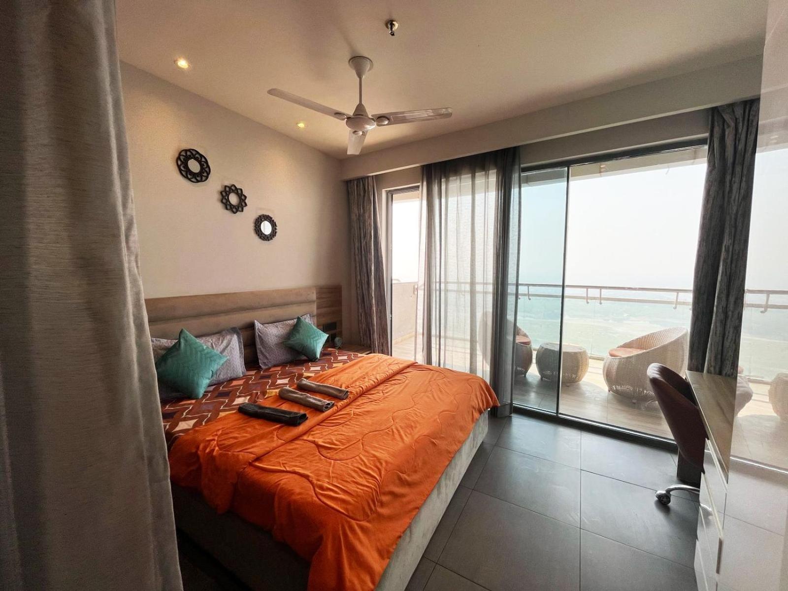 Apartment Supernova Luxury Stays In Noida New Delhi