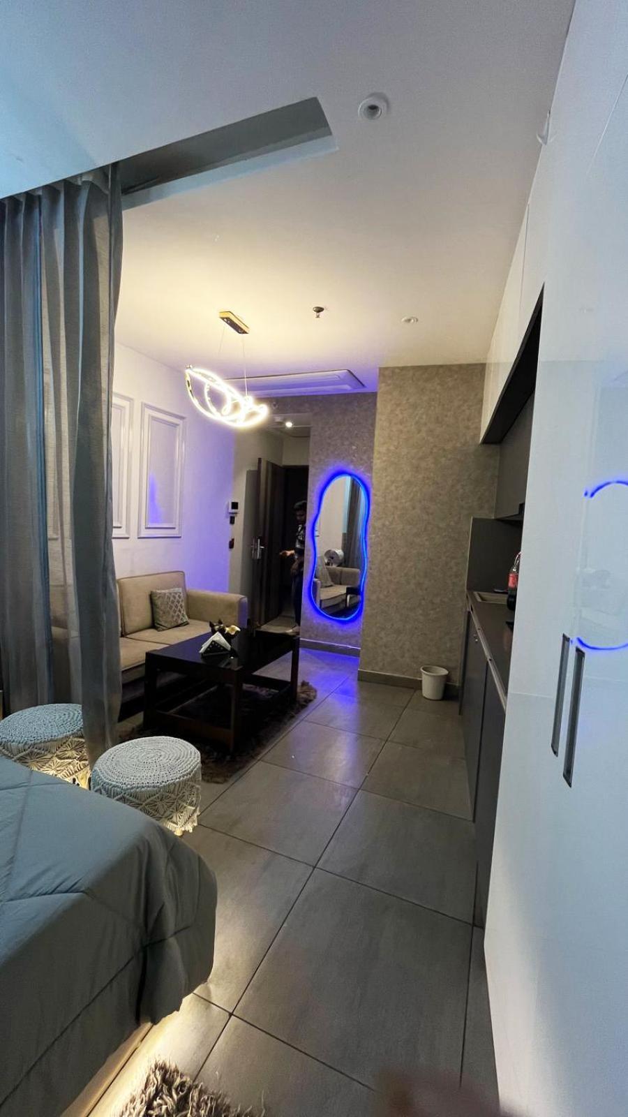 Supernova Luxury Stays In Noida Apartment New Delhi