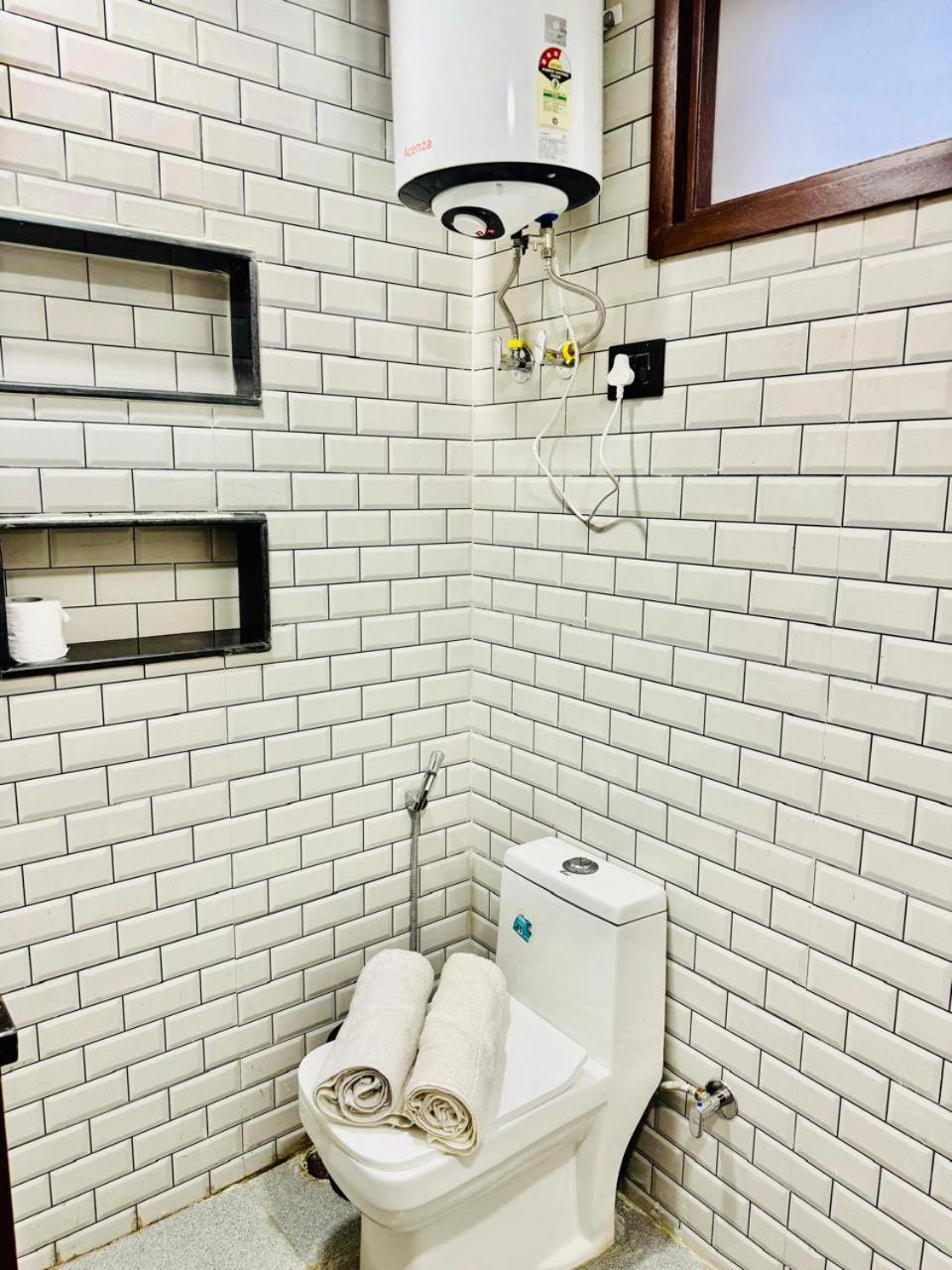 Fortune Home Service Apartment Studio, J-267 Saket *