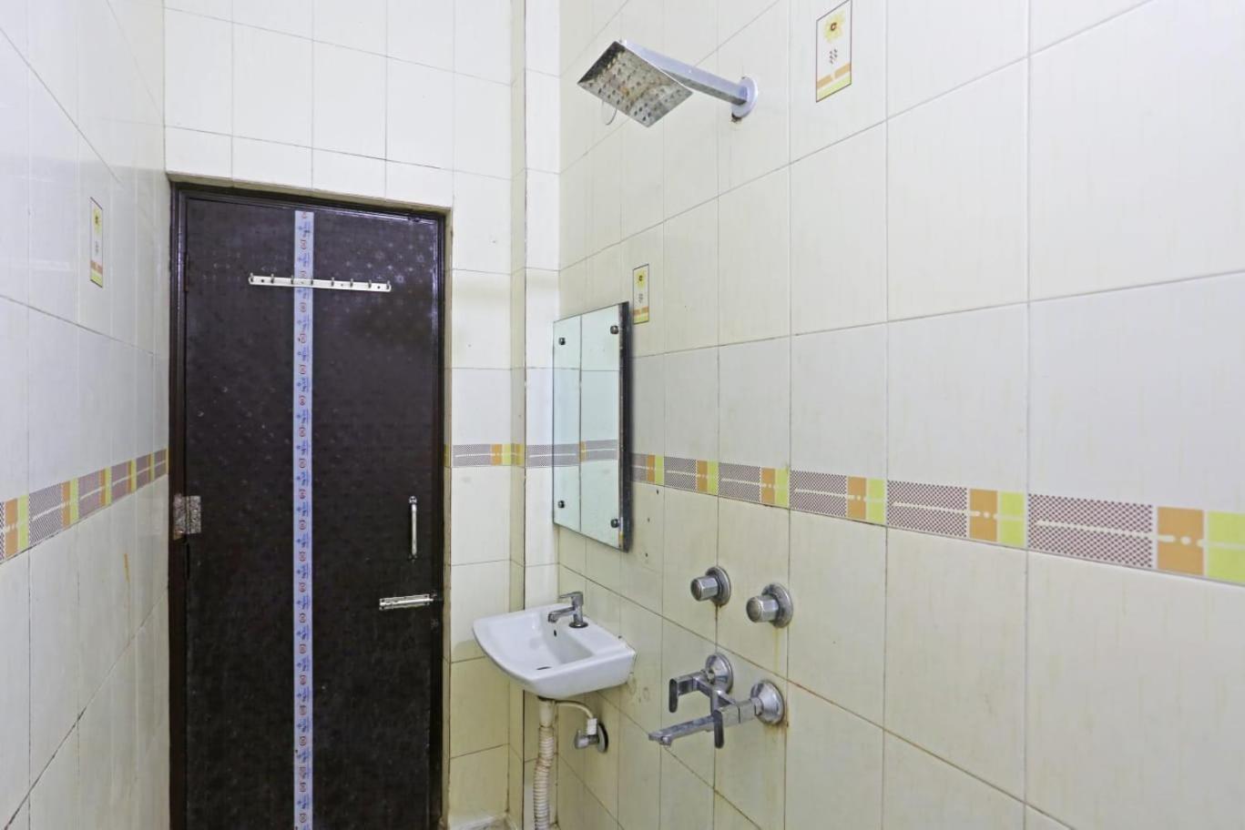 Sona Railway Station Guest house *