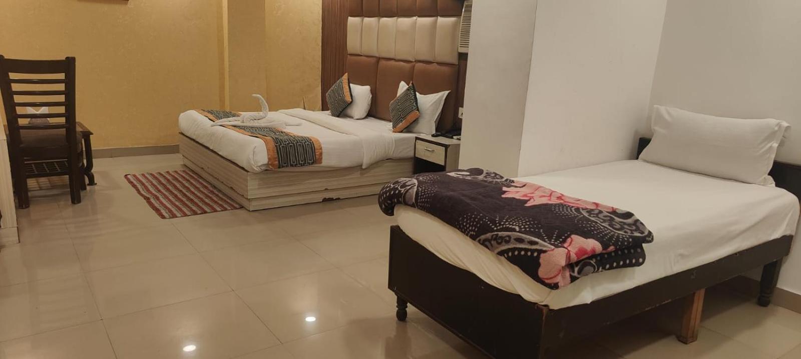 Dsr Tark Plaza Near Igi Airport Delhi 4* New Delhi