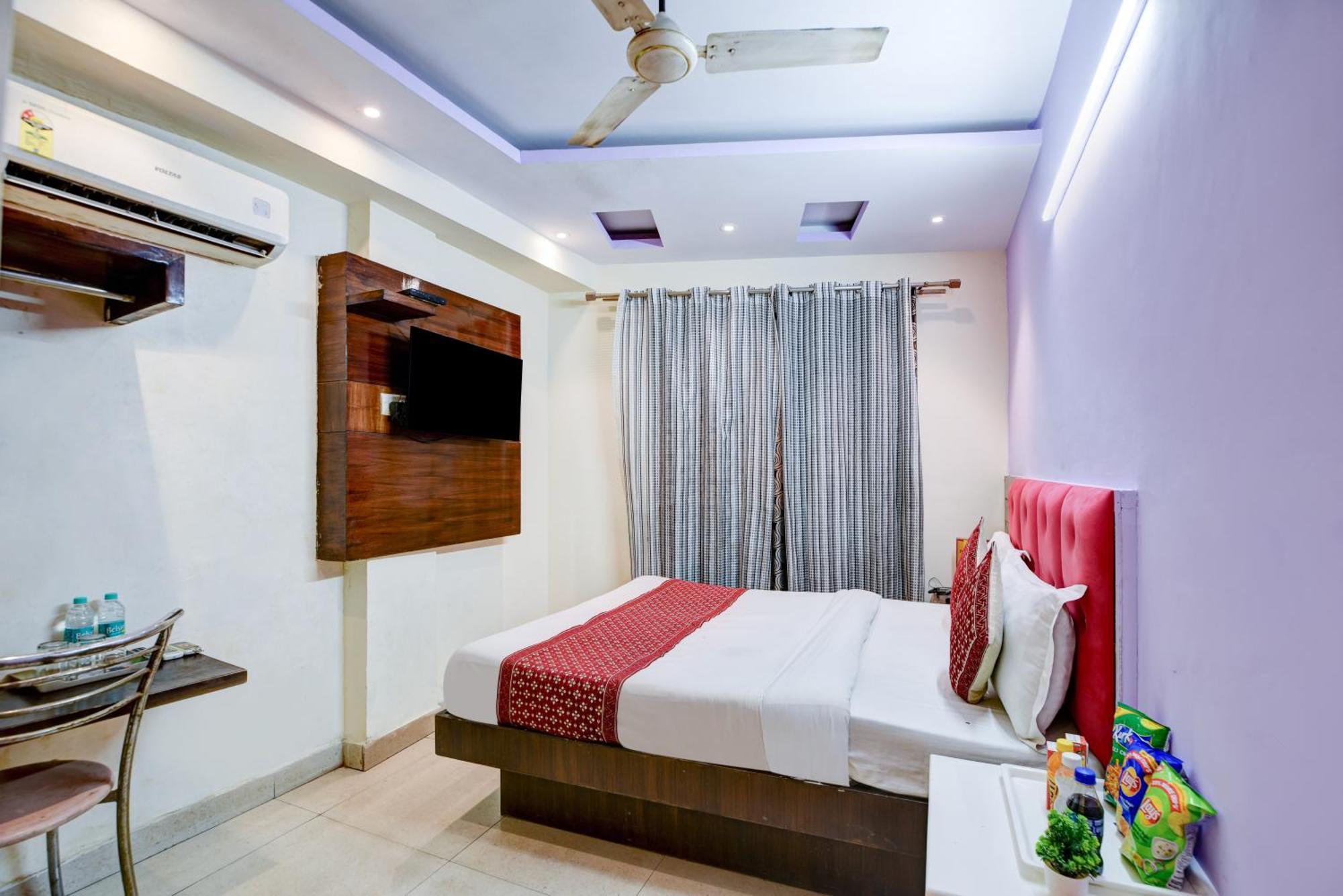Snow White - Paharganj Hotel New Delhi
