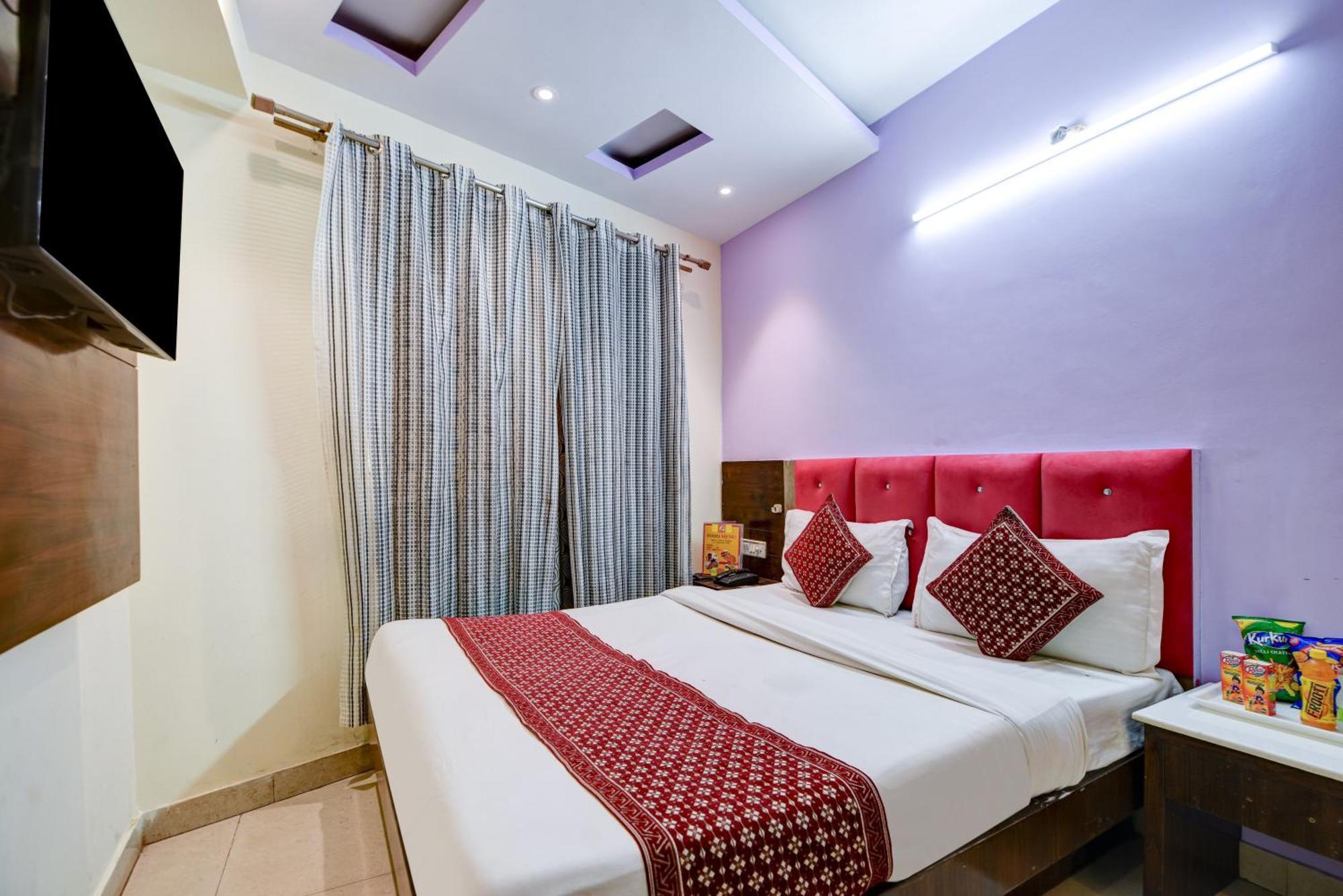 Snow White - Paharganj Hotel 3*