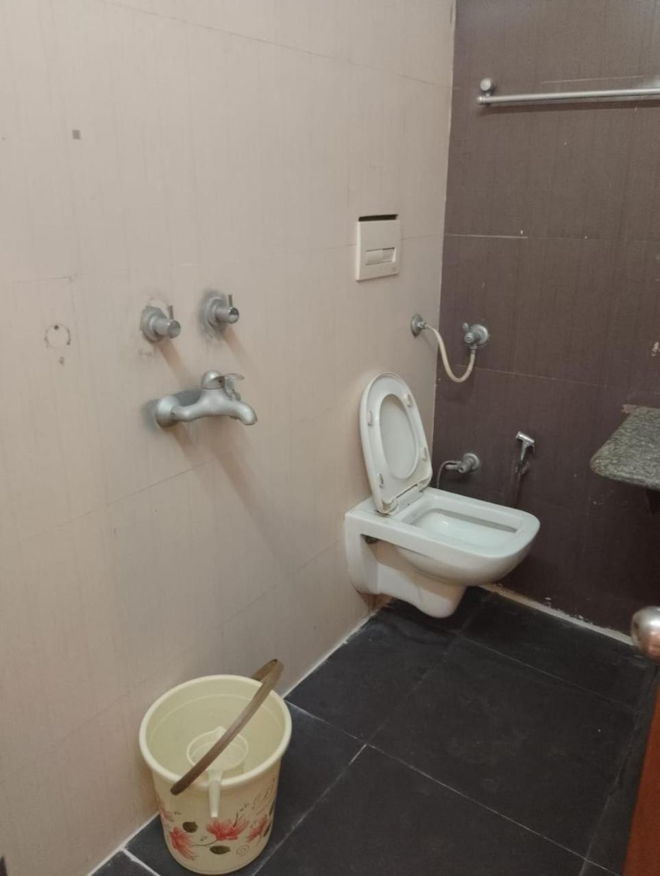 Hotel Tark Plaza Near Igi Airport Delhi 4*