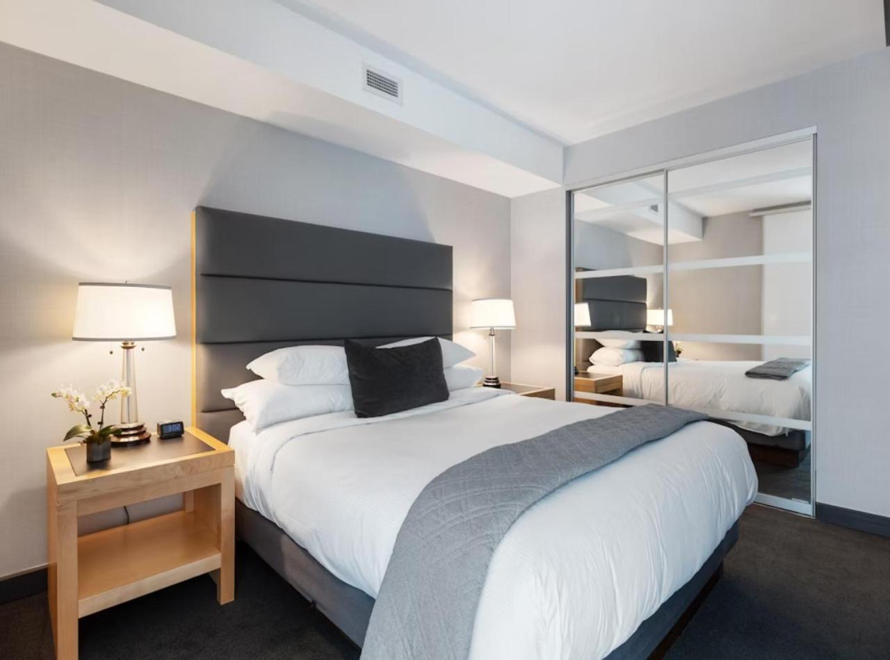 Hotel Heavenwood Suites Near Delhi Airport Hotel