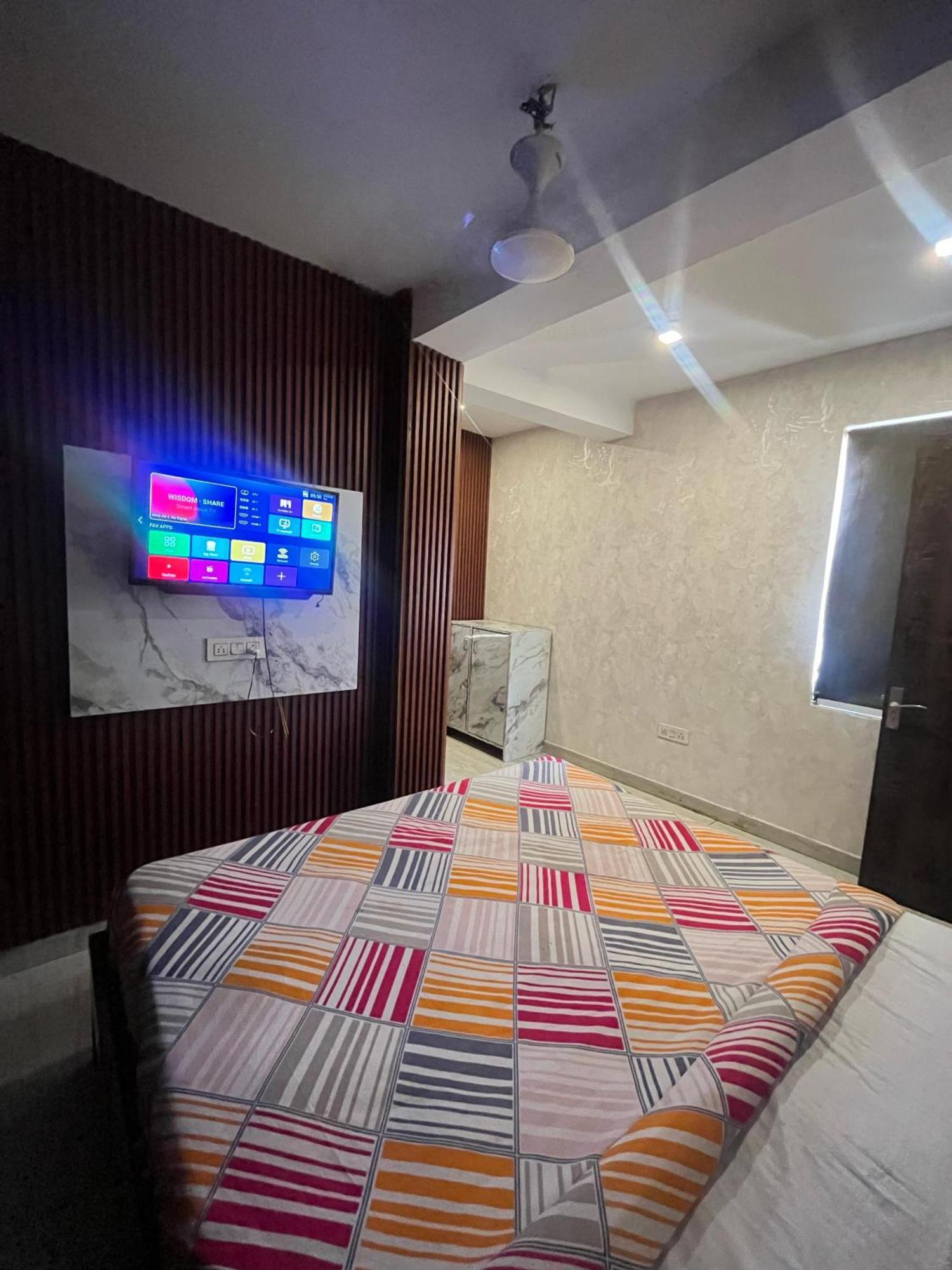 Lagoon - Malviya Nagar 4* New Delhi