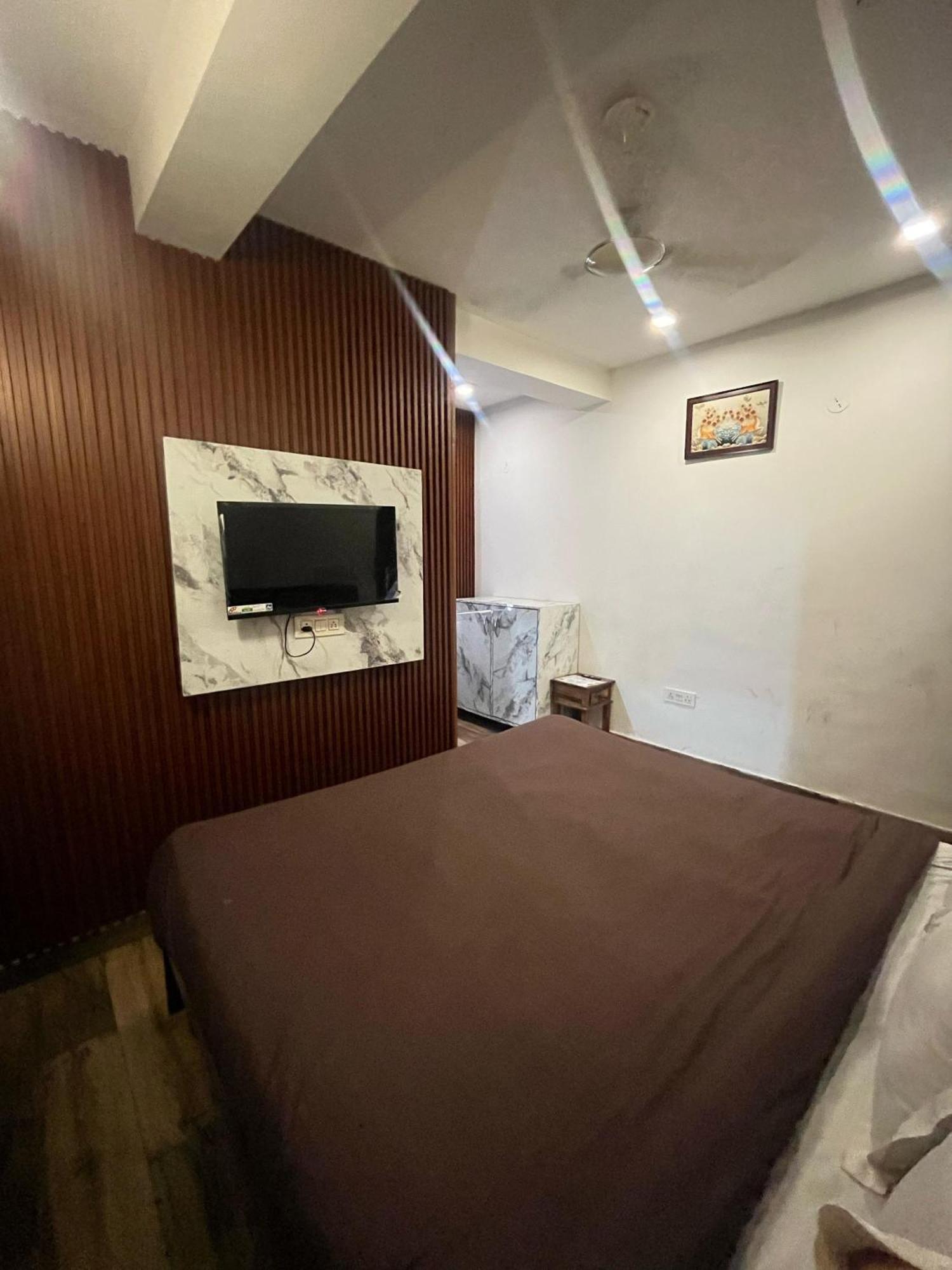 Hotel Lagoon - Malviya Nagar New Delhi