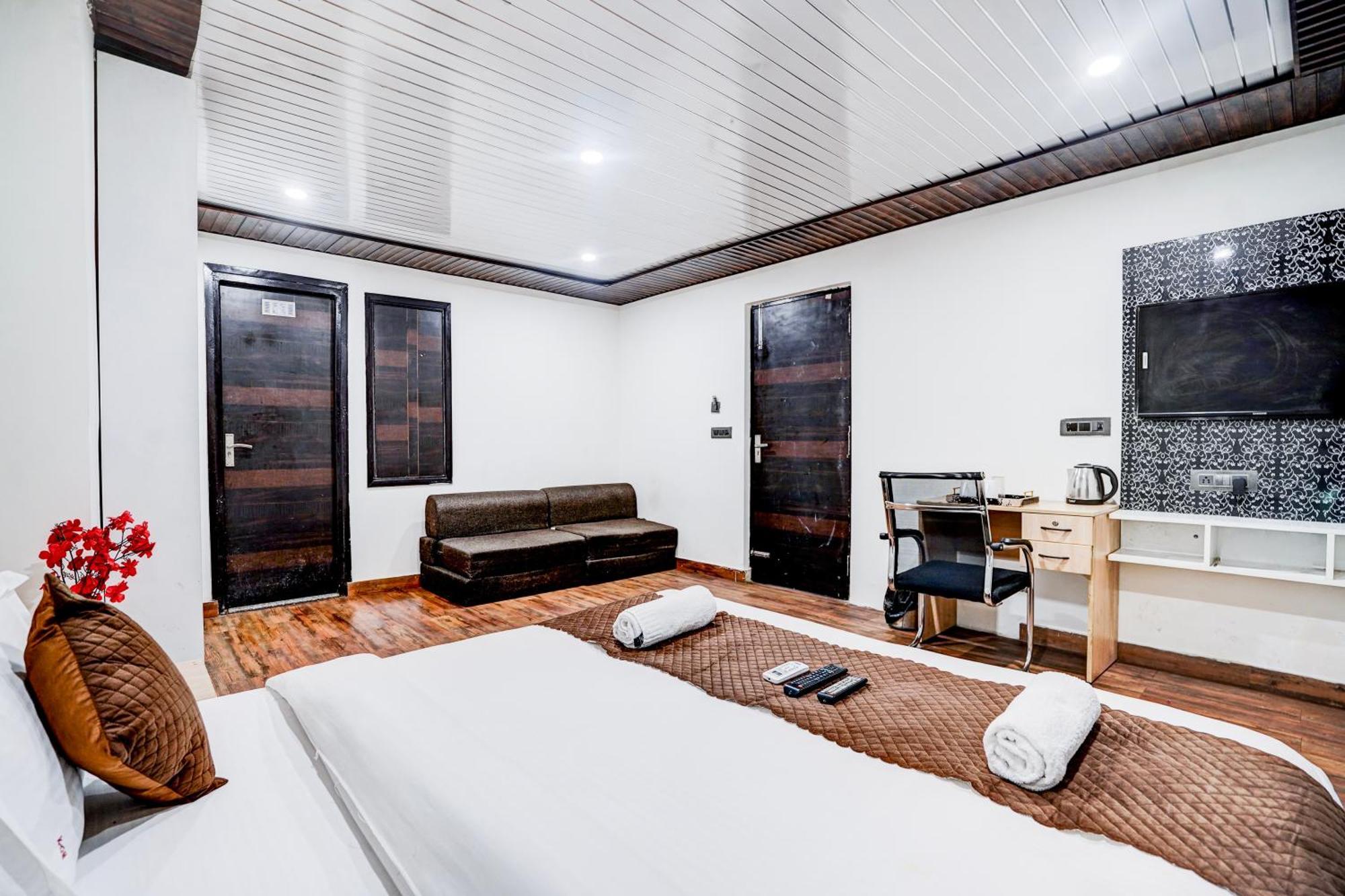 Kings Court Pitampura 3* New Delhi