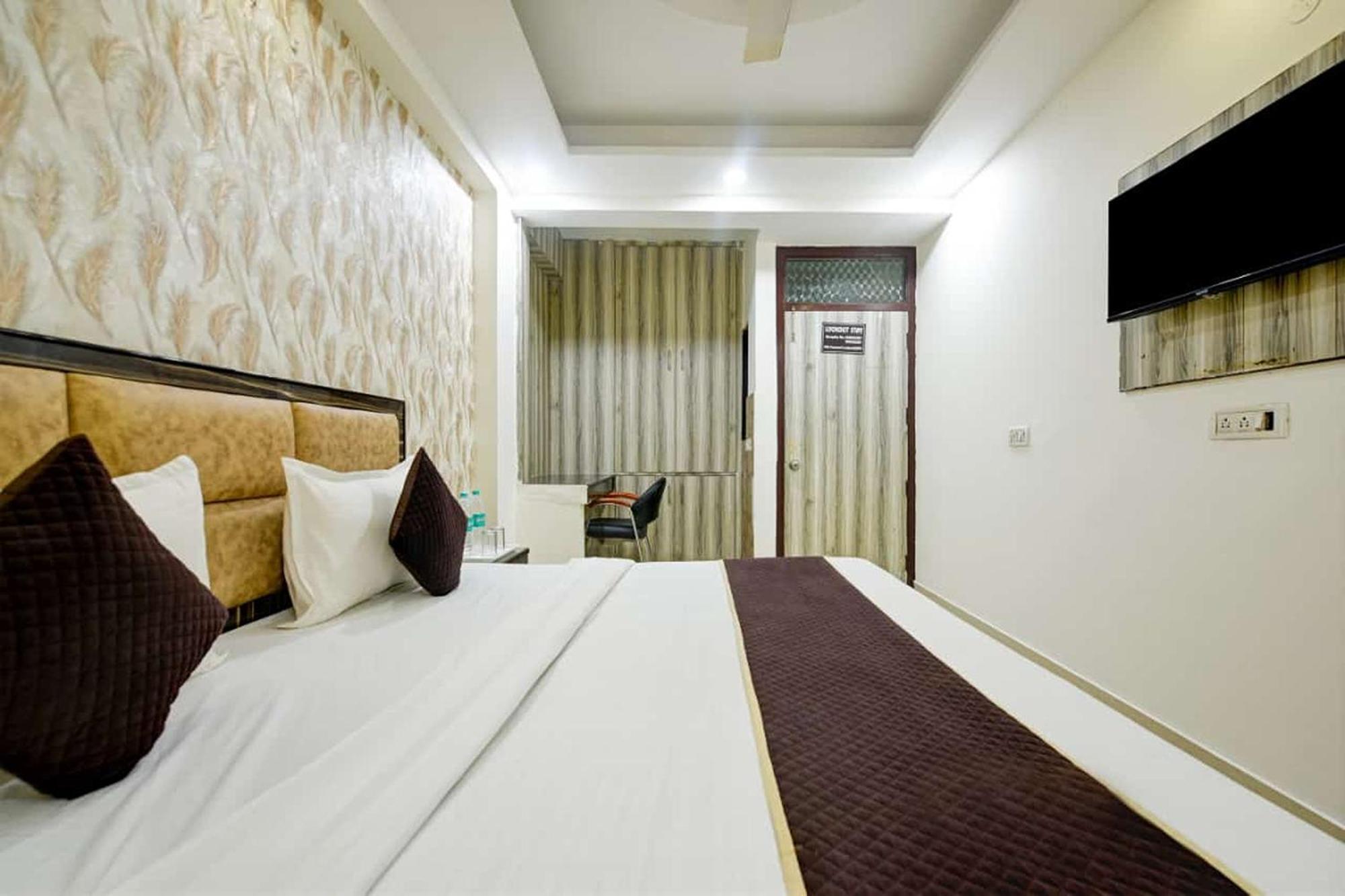 Hotel Lookout Delhi Igi Airport