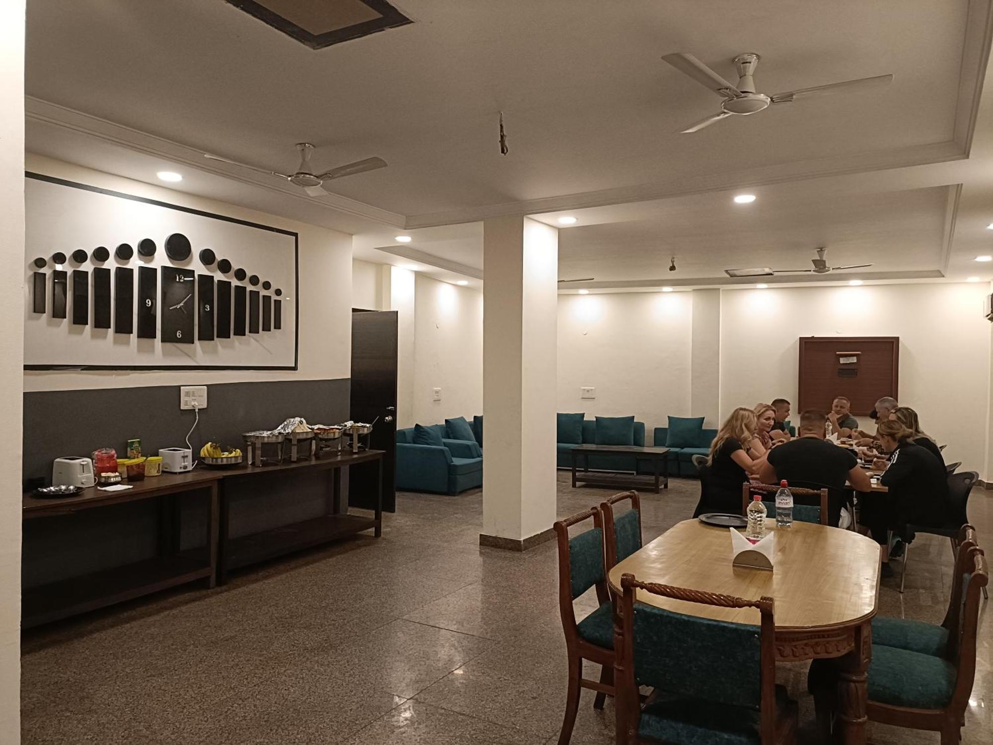 Hotel Zenith Plaza