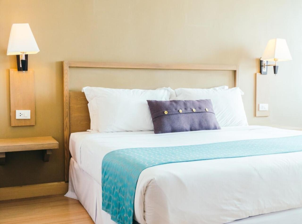 Grand Havenwood Near Delhi Airport 4*