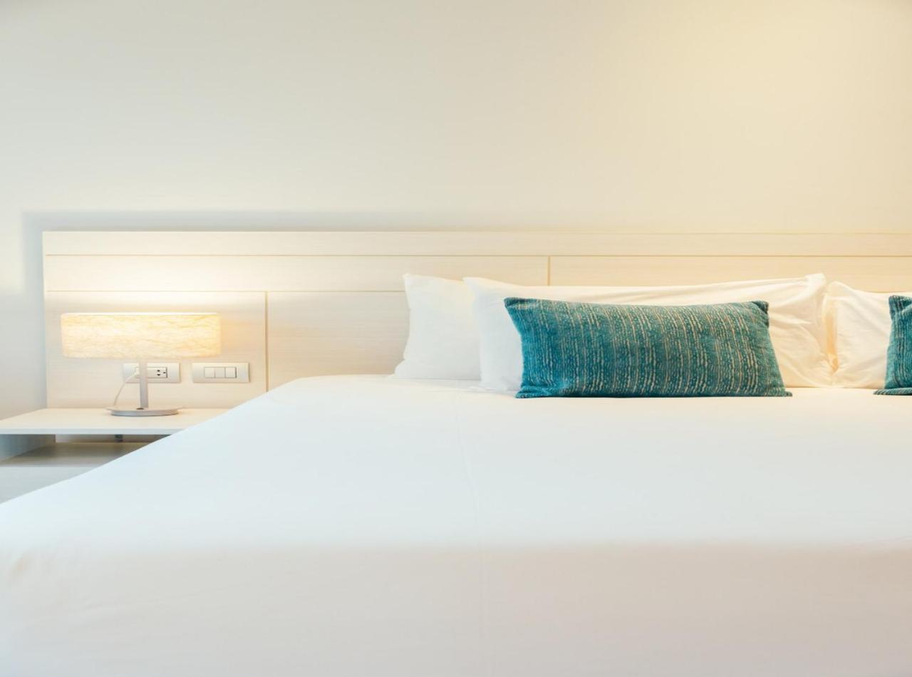 Hotel Grand Havenwood Near Delhi Airport 4*