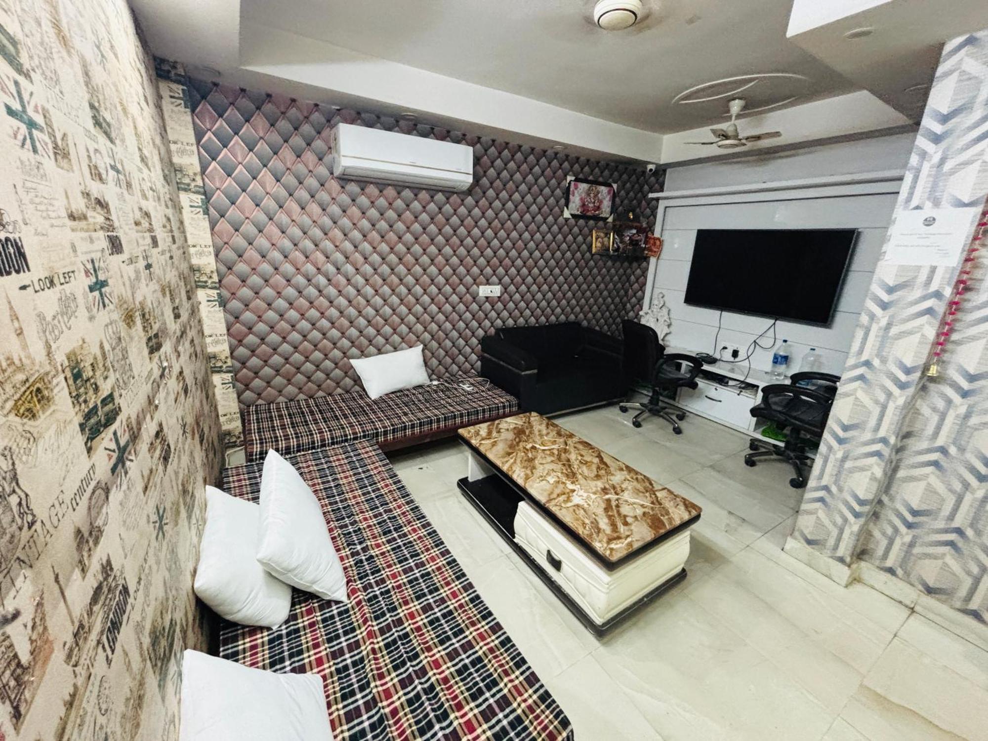 New Frezon Hostel New Delhi