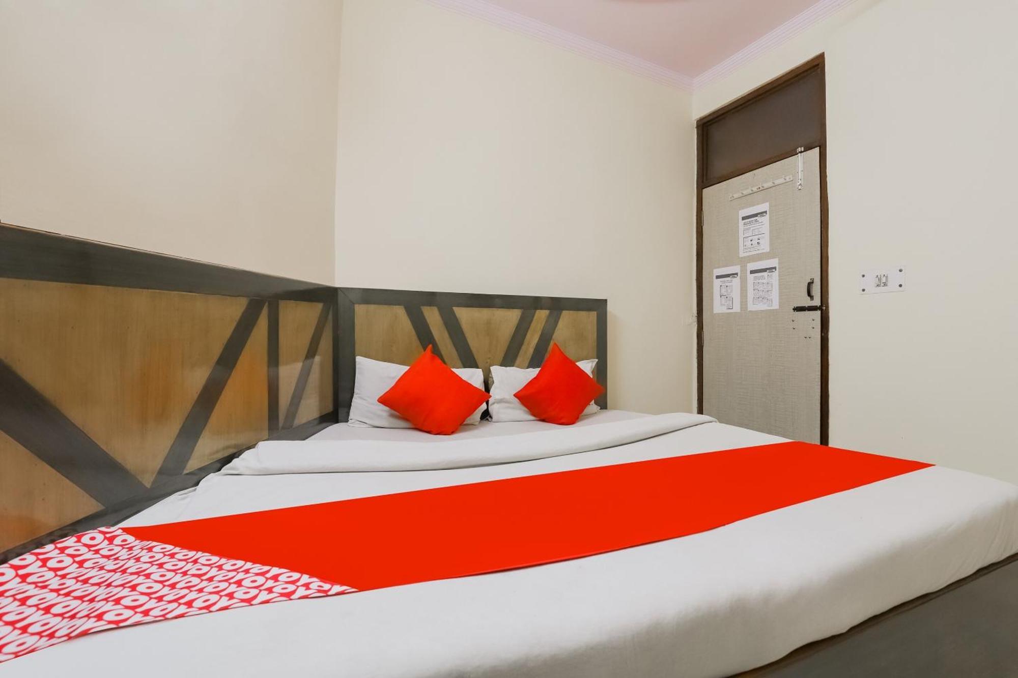 O Jagriti Dx Hotel 3*