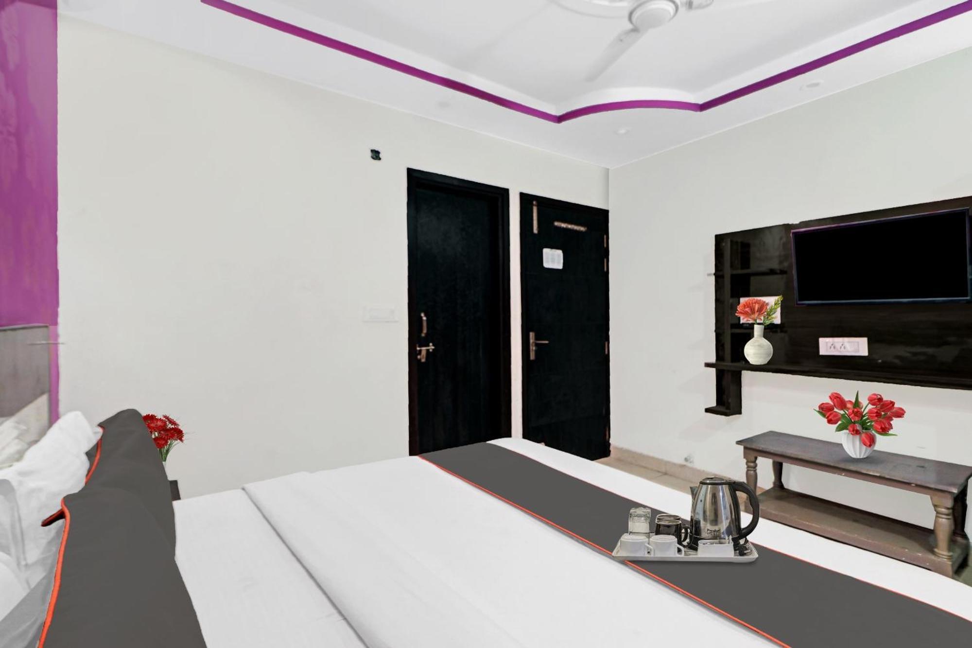 Hotel O Lotus