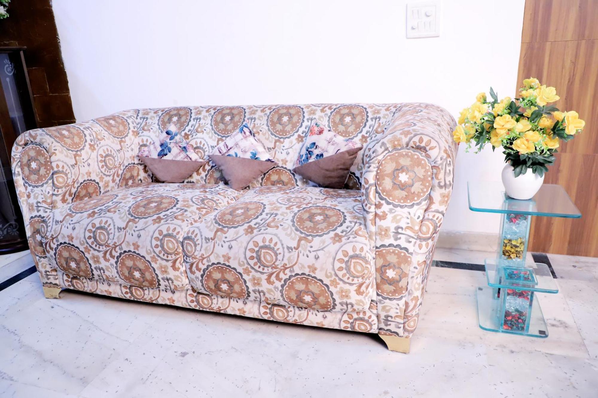 Divine India Service Apartment,2bhk, D-198,saket Apartment New Delhi
