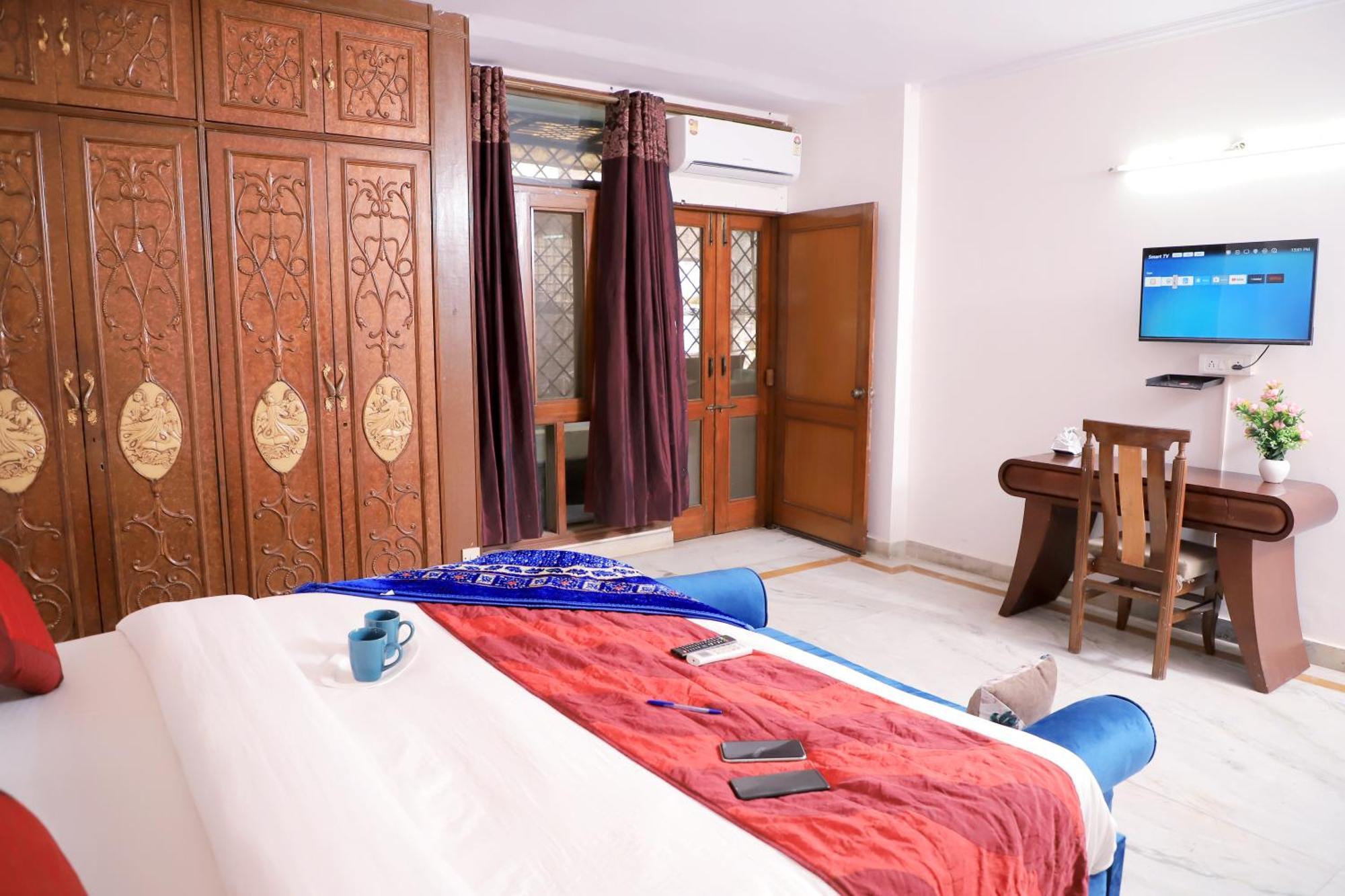 Apartment Divine India Service Apartment,2bhk, D-198,saket New Delhi
