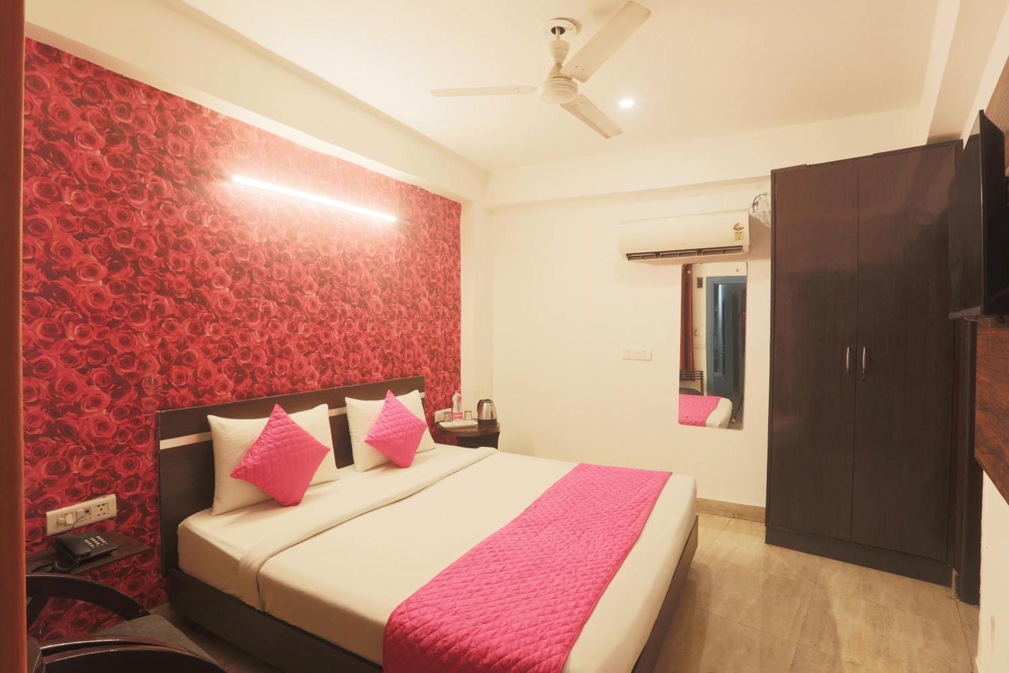 Hotel Park Suites At Airport Hotel Nova Deli