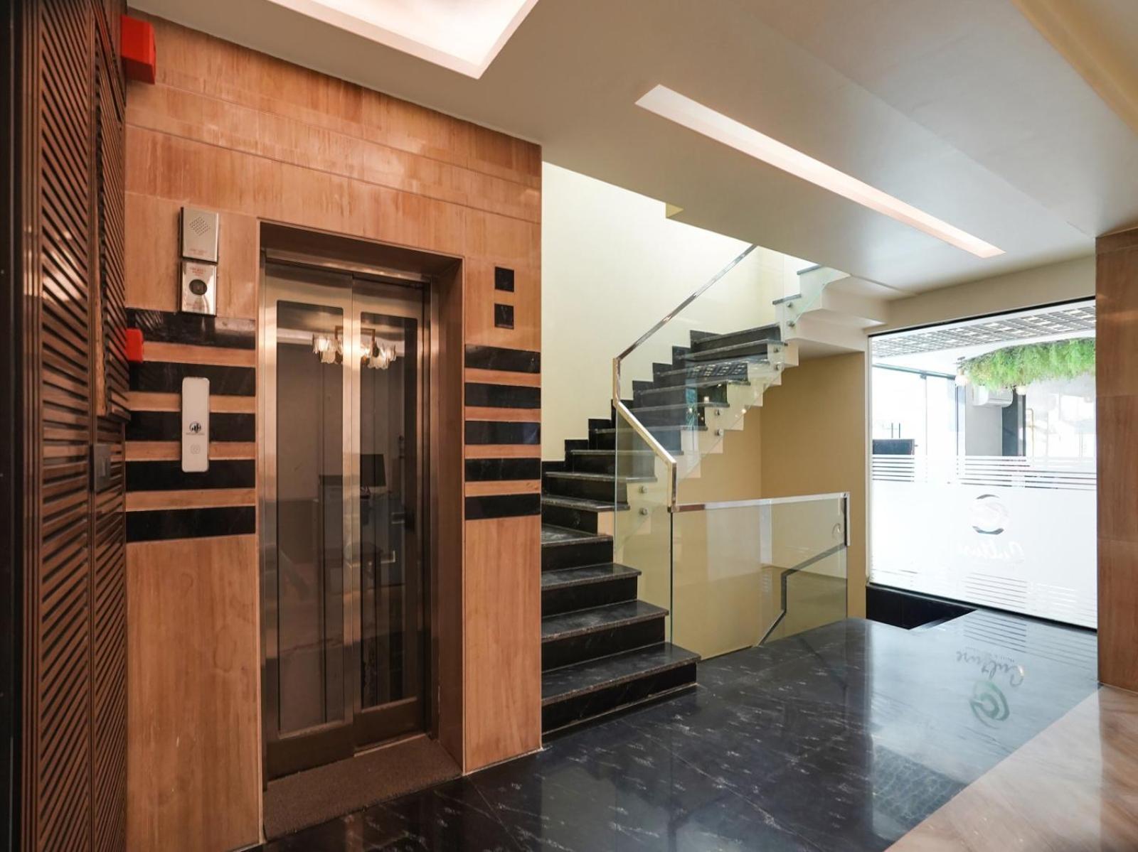 Hotel Aerotech Near Delhi Airport