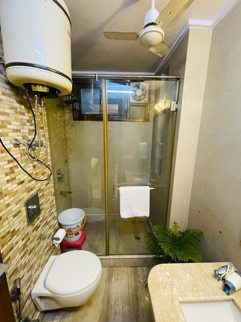 Fortune Service 4bhk,d-36, Saket *